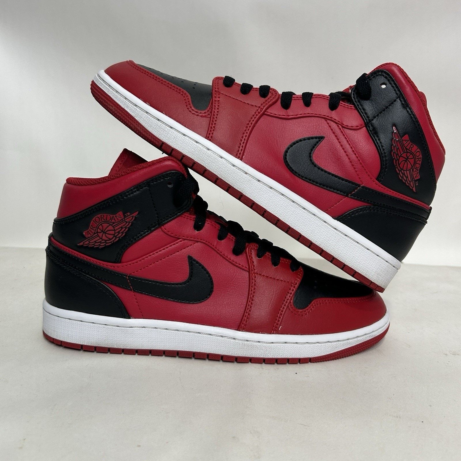 Jordan Brand Nike Air Jordan 1 Mid Retro “Reverse Bred/Gym Red Black” Size US 9 / EU 42 - 1 Thumbnail