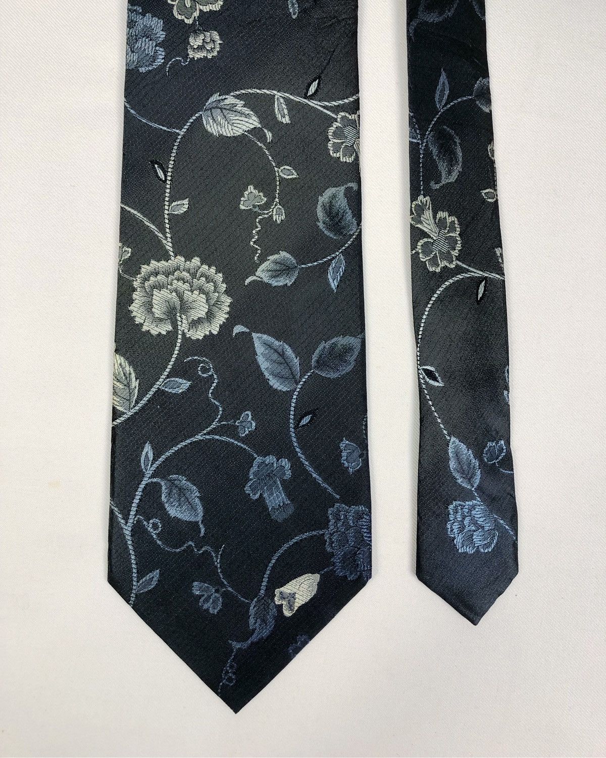 Balenciaga Rare Vintage Balenciaga Floral Silk Tie Size ONE SIZE - 3 Thumbnail