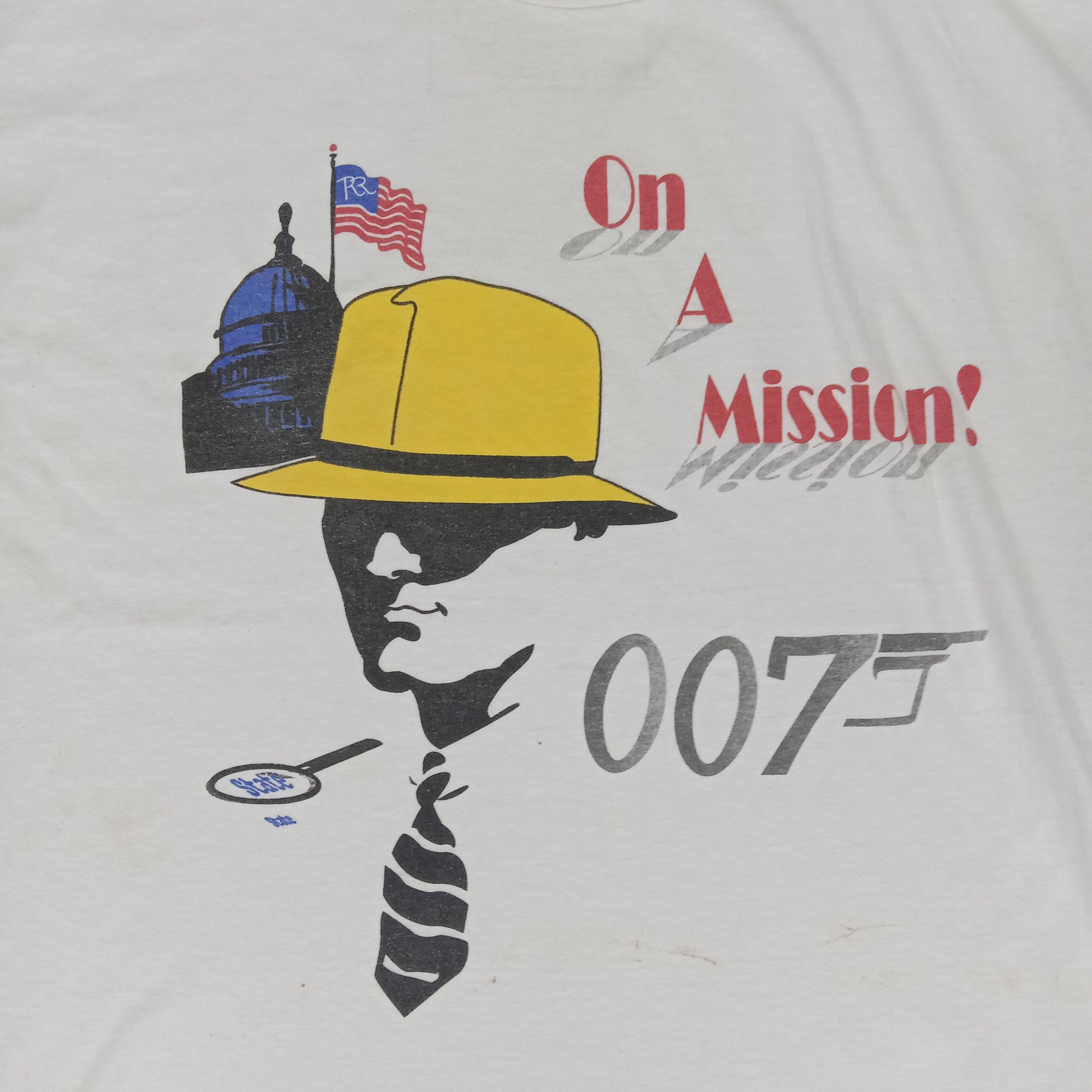 Vintage Vintage 90's James Bond 007 On A Mission Movie Tshirt Size US XL / EU 56 / 4 - 2 Thumbnail