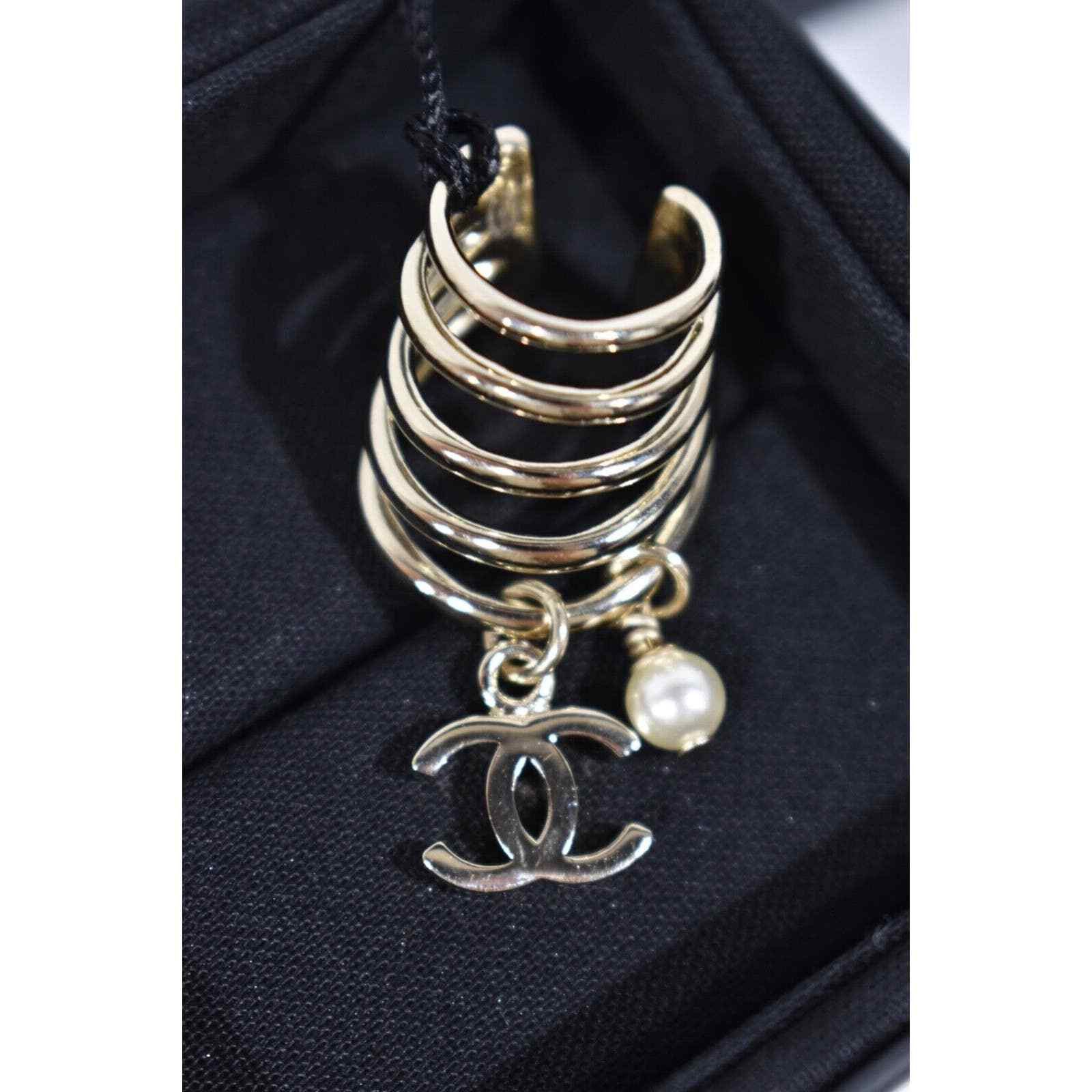 Chanel Chanel Gold Pearl White Drop Statement Cuff Earring Jewel Size ONE SIZE - 7 Thumbnail