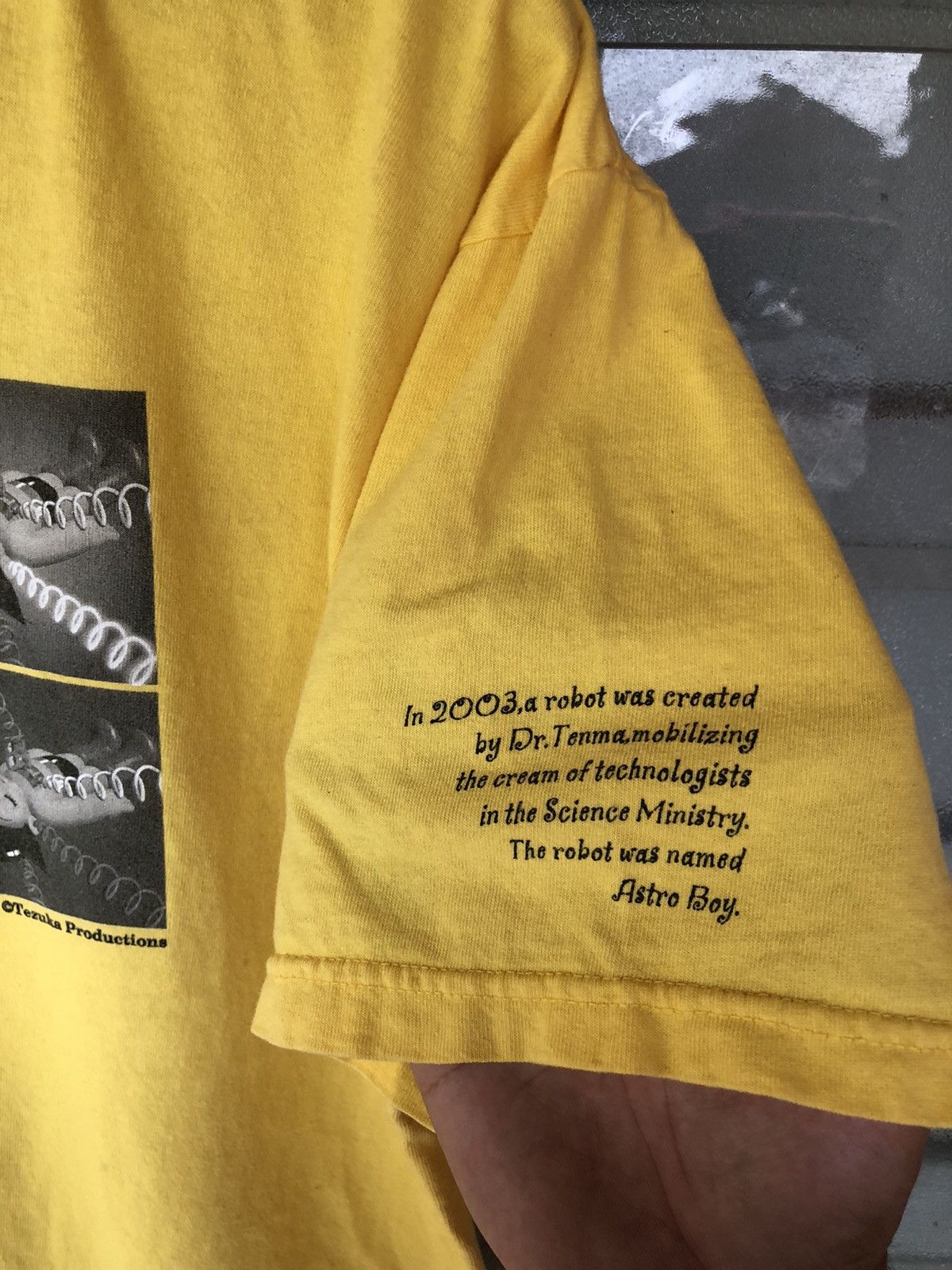 Anime Vintage Astro Boy in 2003 Yellow Shirt Tee Size US L / EU 52-54 / 3 - 8 Thumbnail