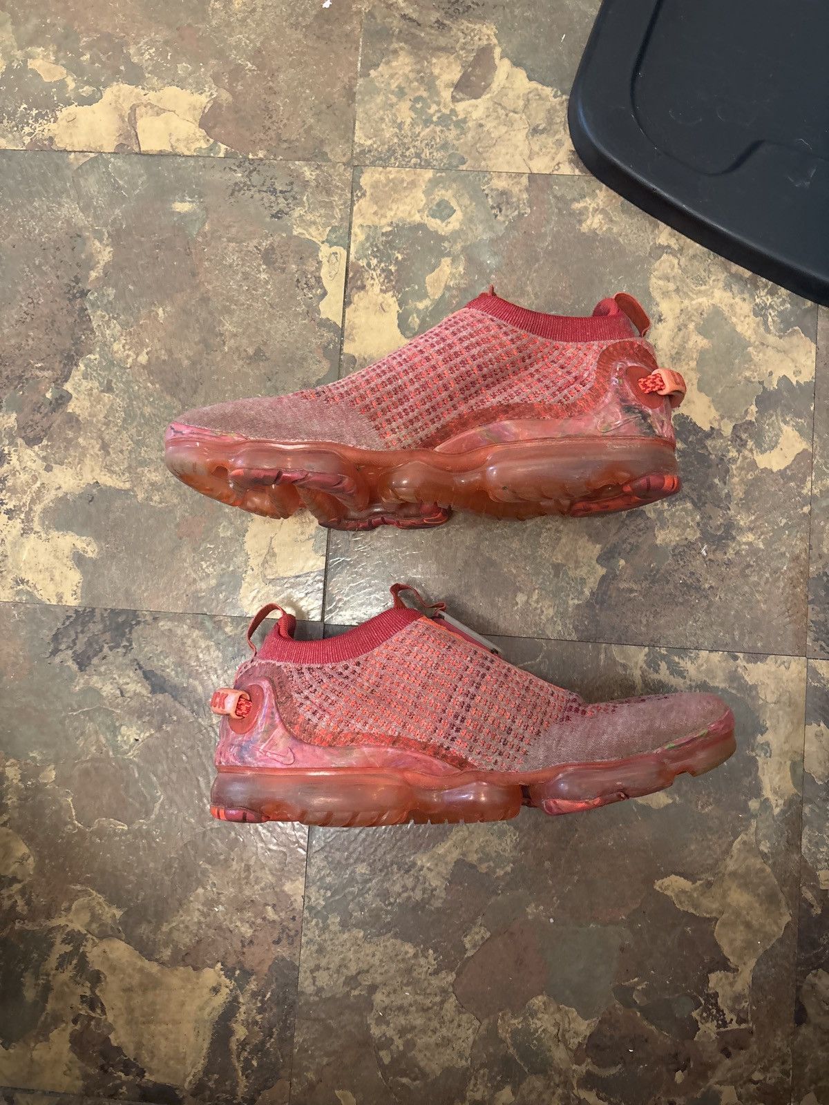 Nike Nike Air VaporMax Flyknit Red Size US 10 / EU 43 - 6 Thumbnail