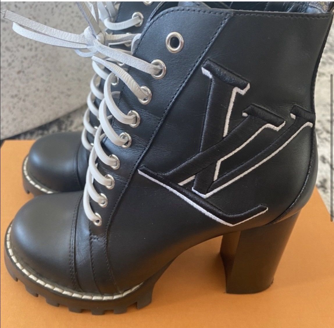 Louis Vuitton ✨ RARE✨ LOUIS VUITTON LEATHER STAR TRAIL ANKLE BOOTS Size US 7 / IT 37 - 3 Thumbnail