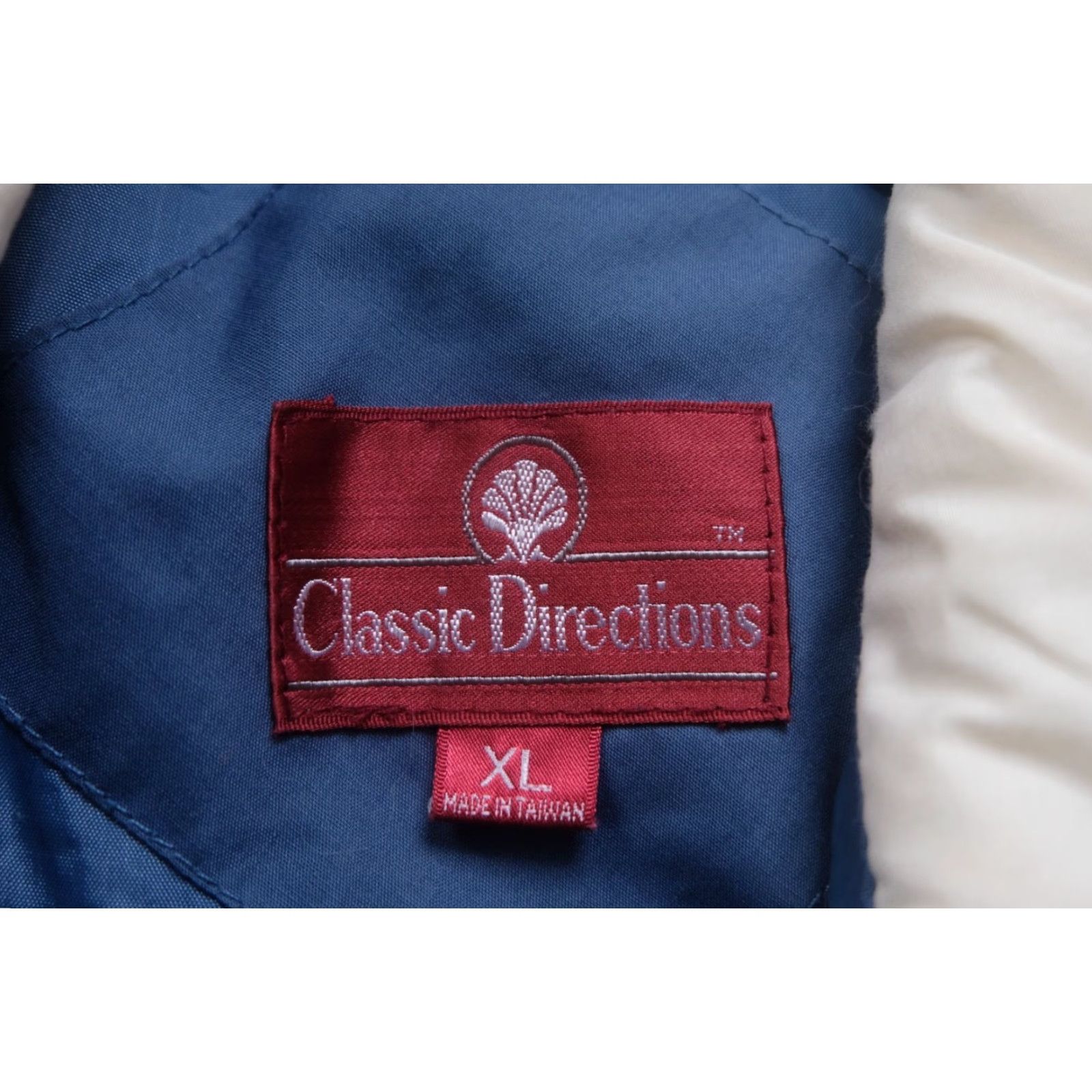Vintage VINTAGE CLASSIC DIRECTIONS QUILTED CORDUROY JACKET 1991 OUTDOOR WINTER MID-LENGTH XL BLUE Men Mens XL Quilted 90s 80s Size US XL / EU 56 / 4 - 6 Thumbnail