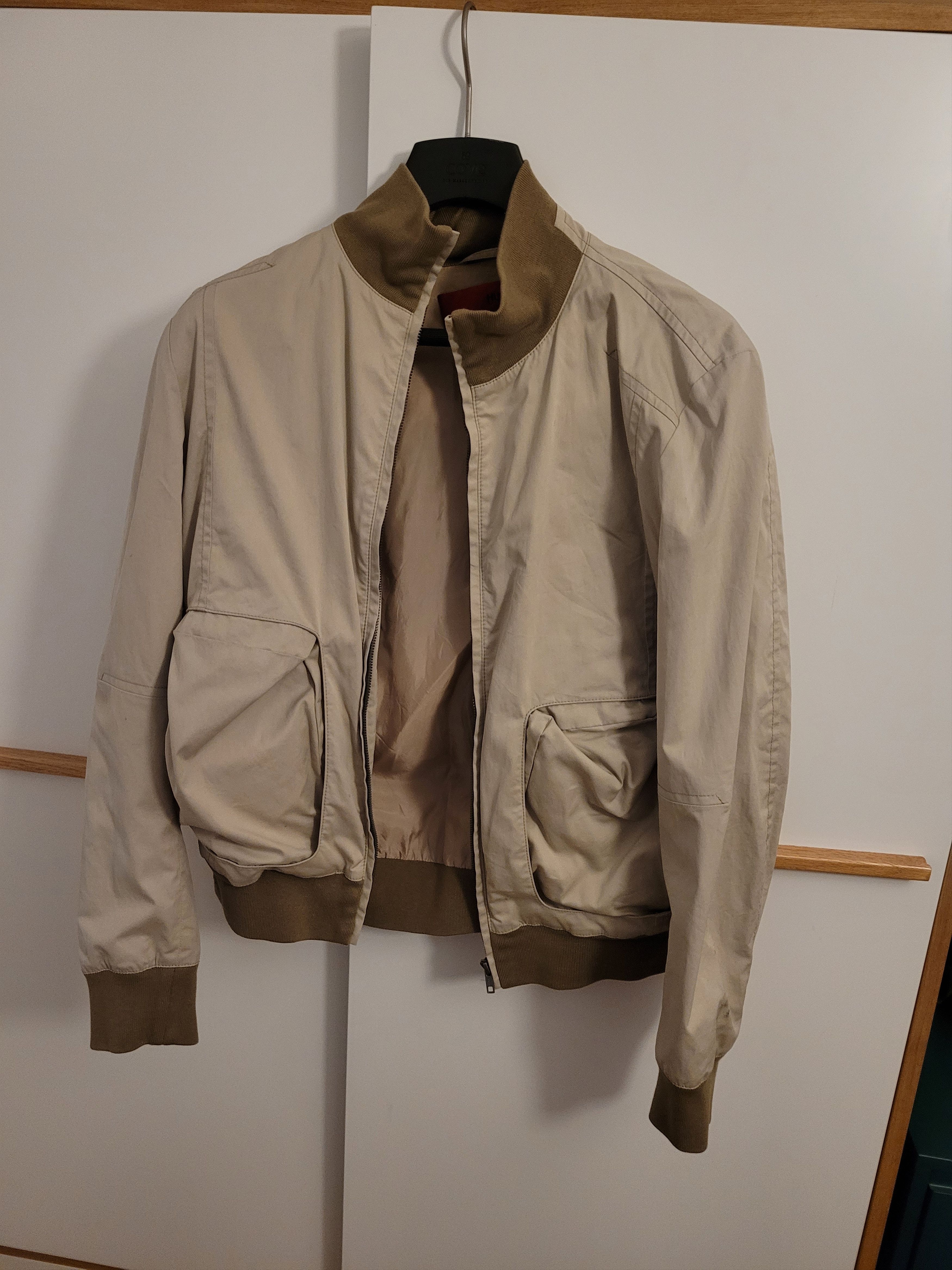 Hugo Boss Hugo Boss beige Bomberjacket Size US M / EU 48-50 / 2 - 1 Thumbnail