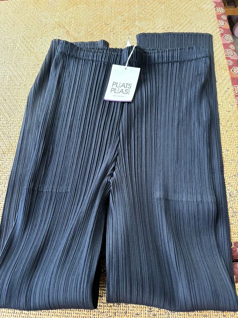 Other Issey Miyake size:2 Navy blue pleated trousers Size 31" - 3 Thumbnail