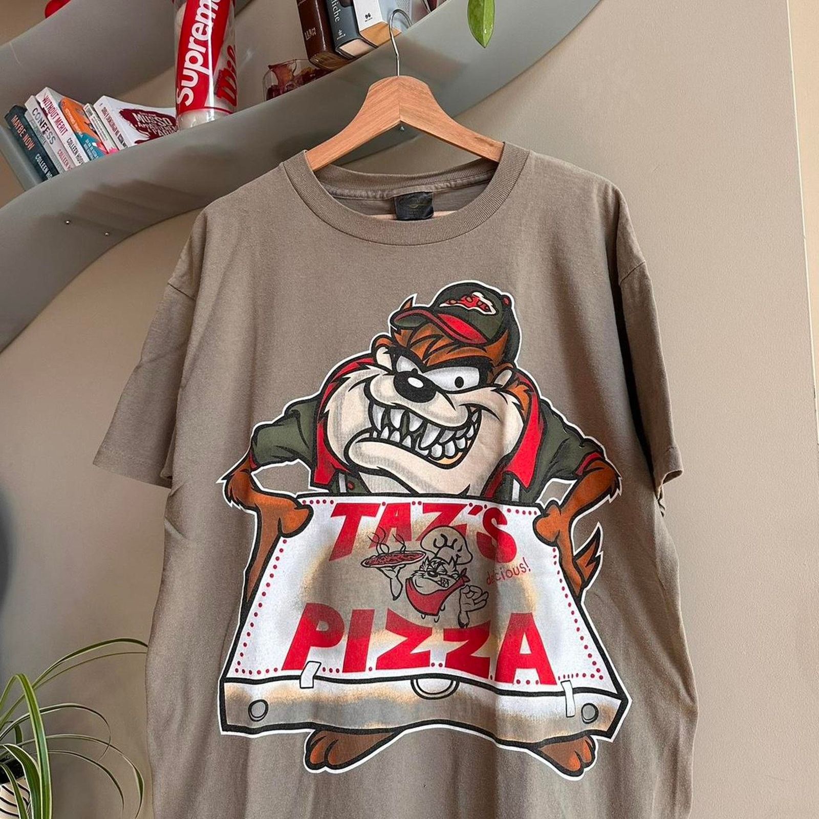 Changes × Vintage Vintage 1996 Taz Pizza Looney Tunes Shirt Size US L / EU 52-54 / 3 - 2 Thumbnail