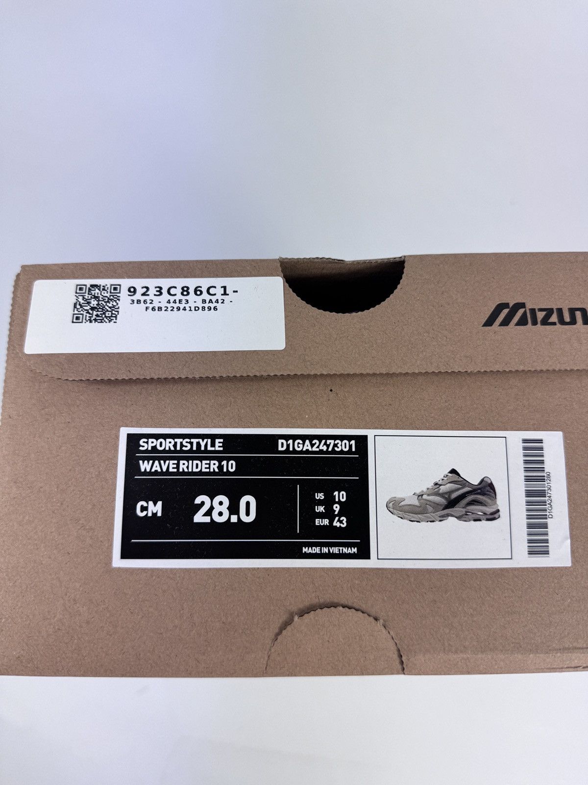 Mizuno WAVERIDER 10 SNEAKERS Size US 10 / EU 43 - 12 Thumbnail