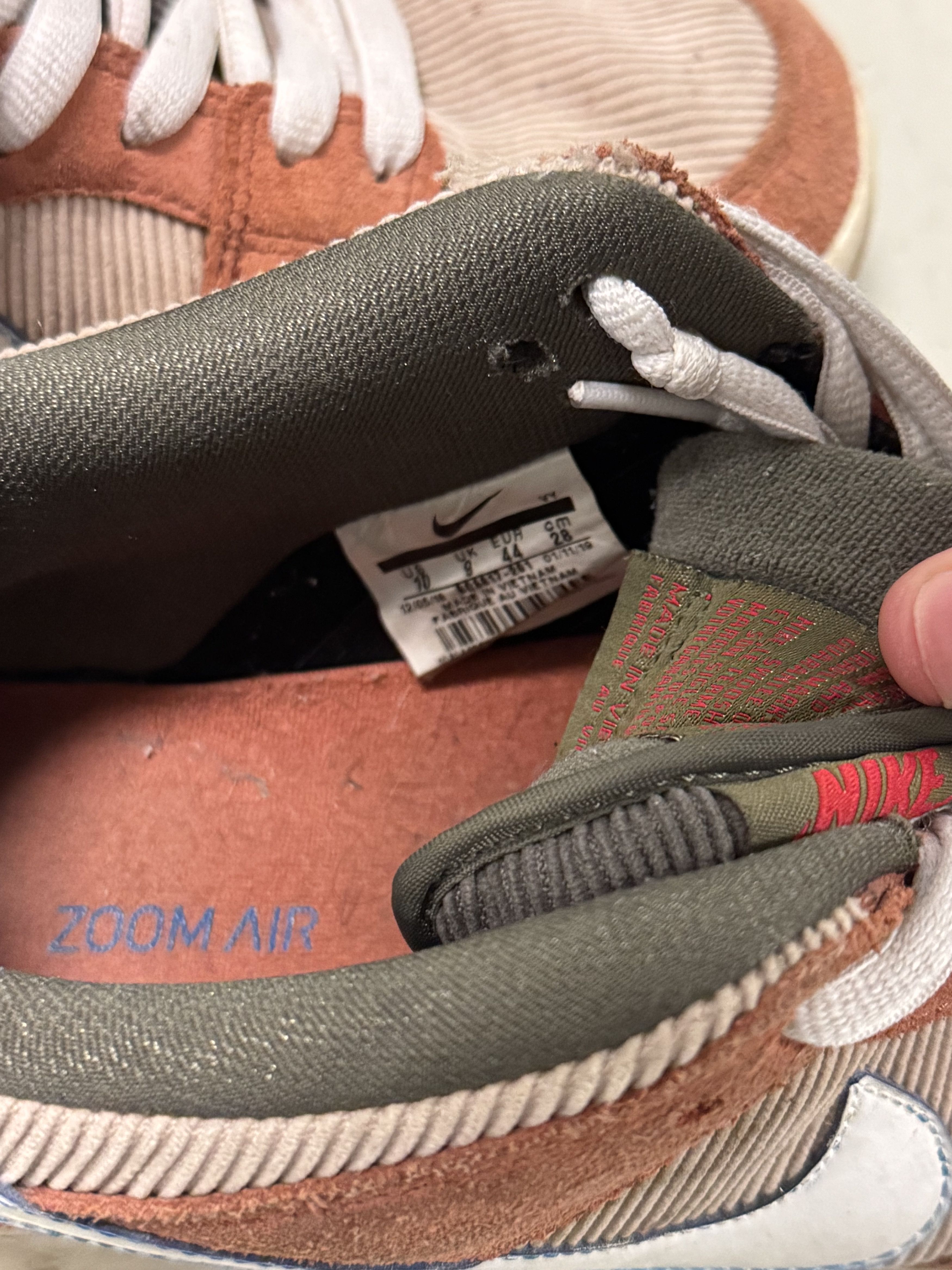 Nike SB Nike SB Dunk Brown Dunk Low Retro PRM Size US 10 / EU 43 - 9 Thumbnail