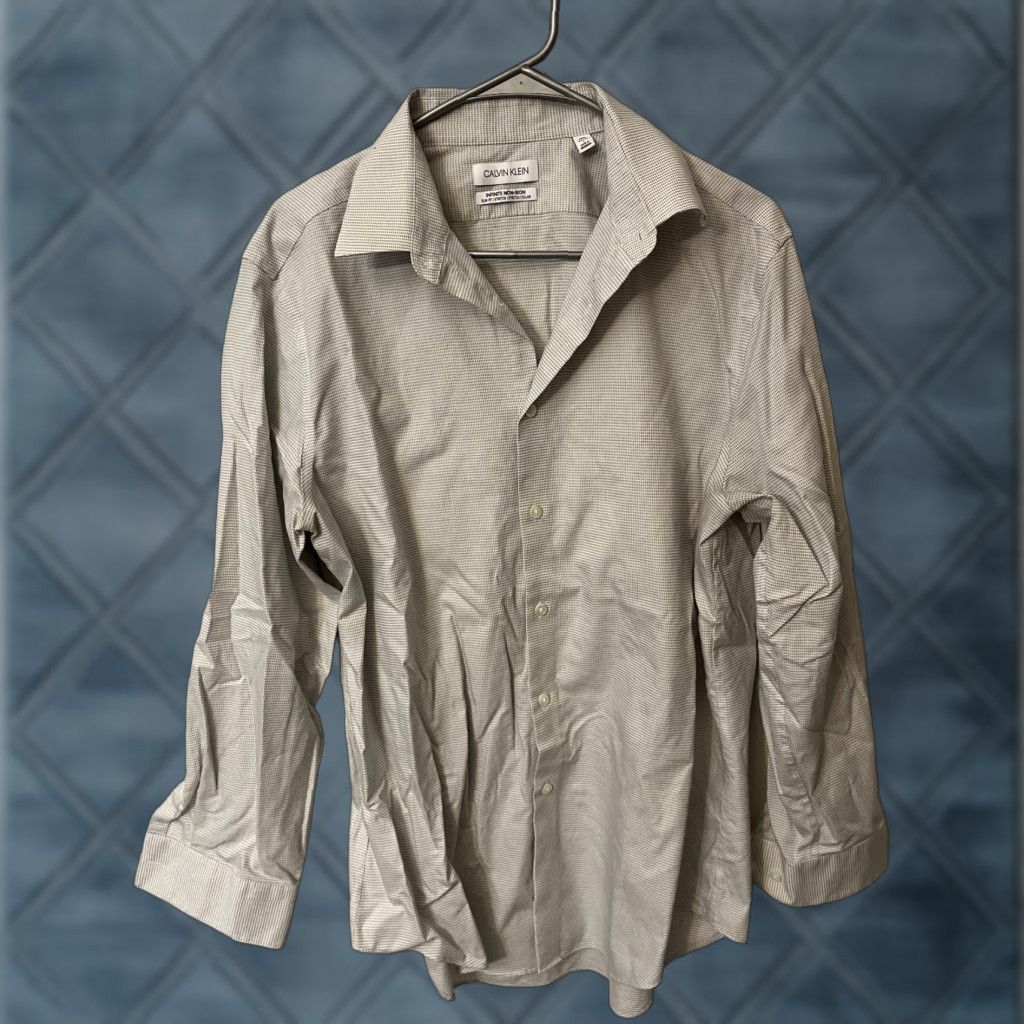 Calvin Klein Calvin Klein Shirt Gray Solid Slim Fit Large 100% Cotton Dress Shirt Men Size US L / EU 52-54 / 3 - 1 Thumbnail