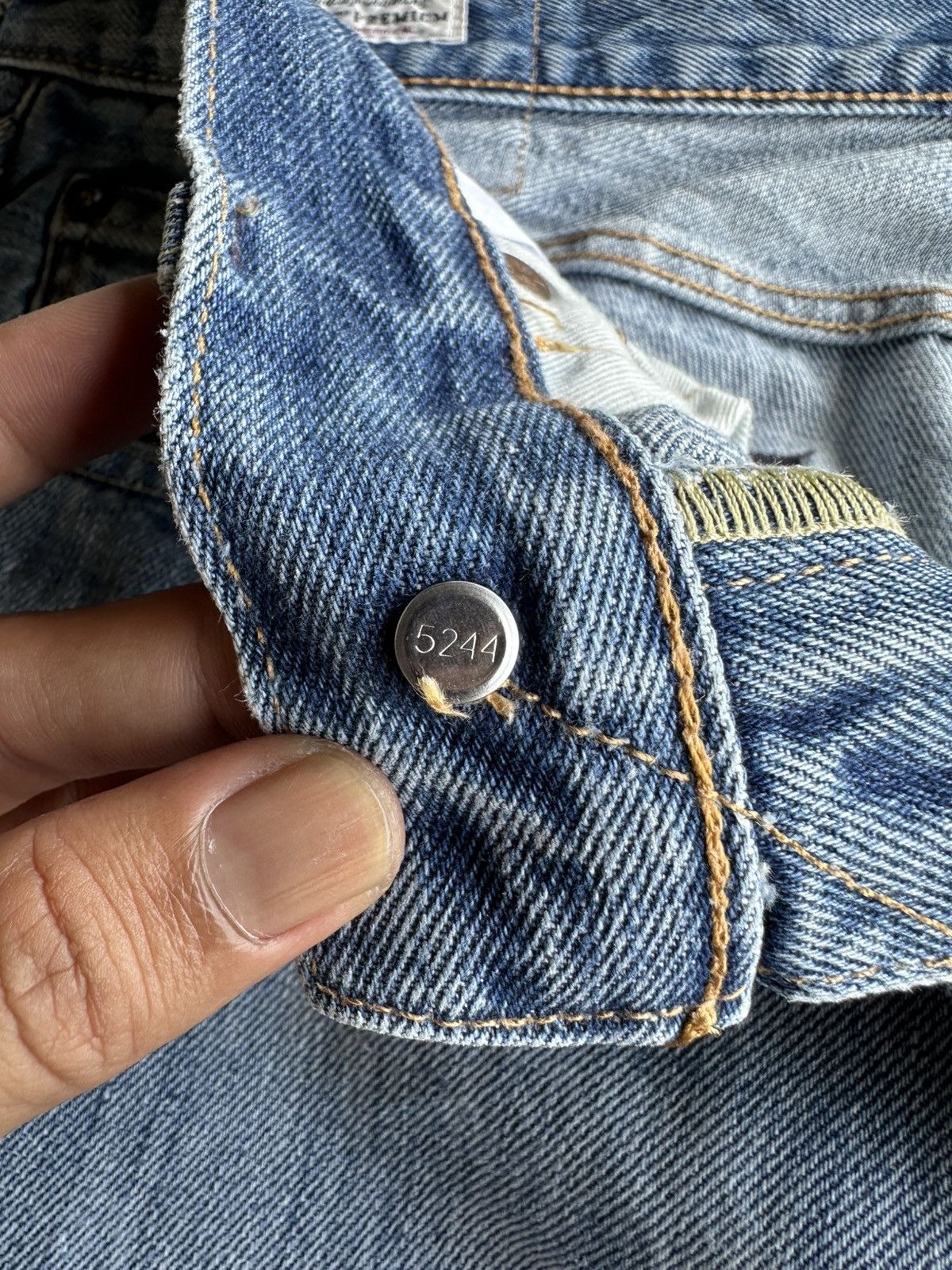 Levi's Vintage Clothing Vintage LEVI’S 505 Jeans Blue Washed Big E Denim Pants W30 Size US 30 / EU 46 - 11 Thumbnail