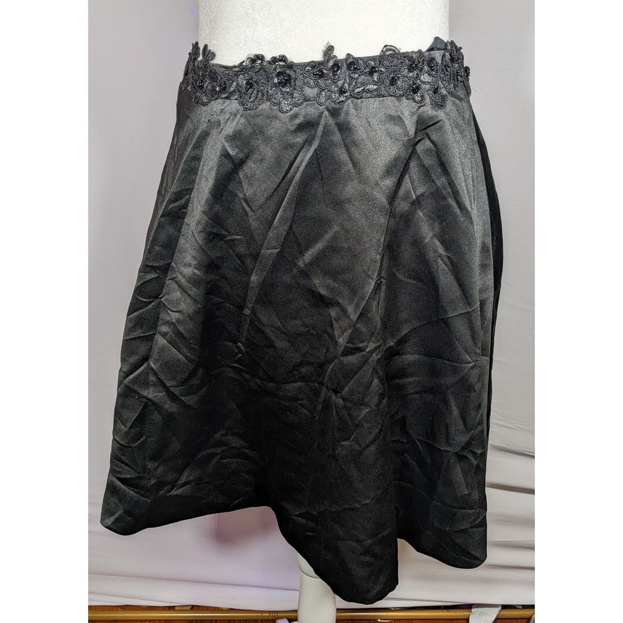 Handmade Handmade Gothic Knee Length Skirt With Floral Embroidered Wa Size 26" / US 2 / IT 38 - 5 Thumbnail