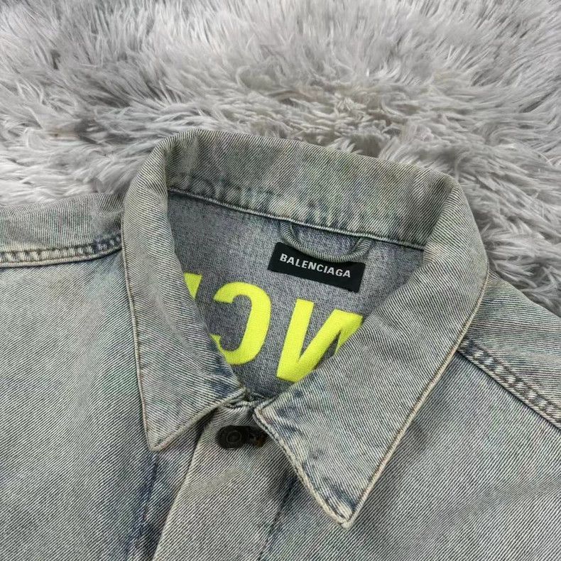 Balenciaga balenciaga light blue denim jacket with logo Size US L / EU 52-54 / 3 - 2 Thumbnail