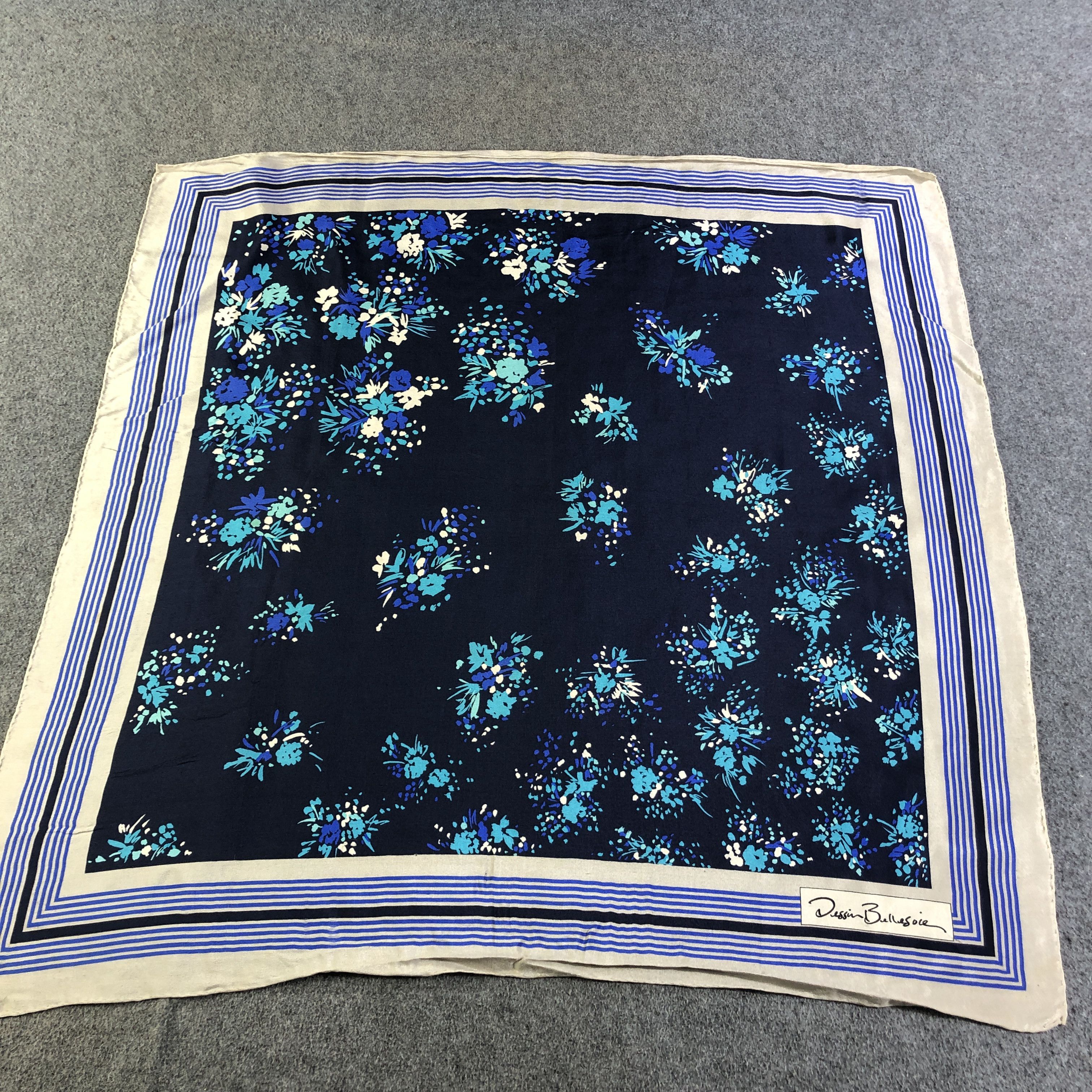 Vintage Dessin Bellesoie Floral Hand Rolled Silk Scarf M1040 Size ONE SIZE - 2 Thumbnail