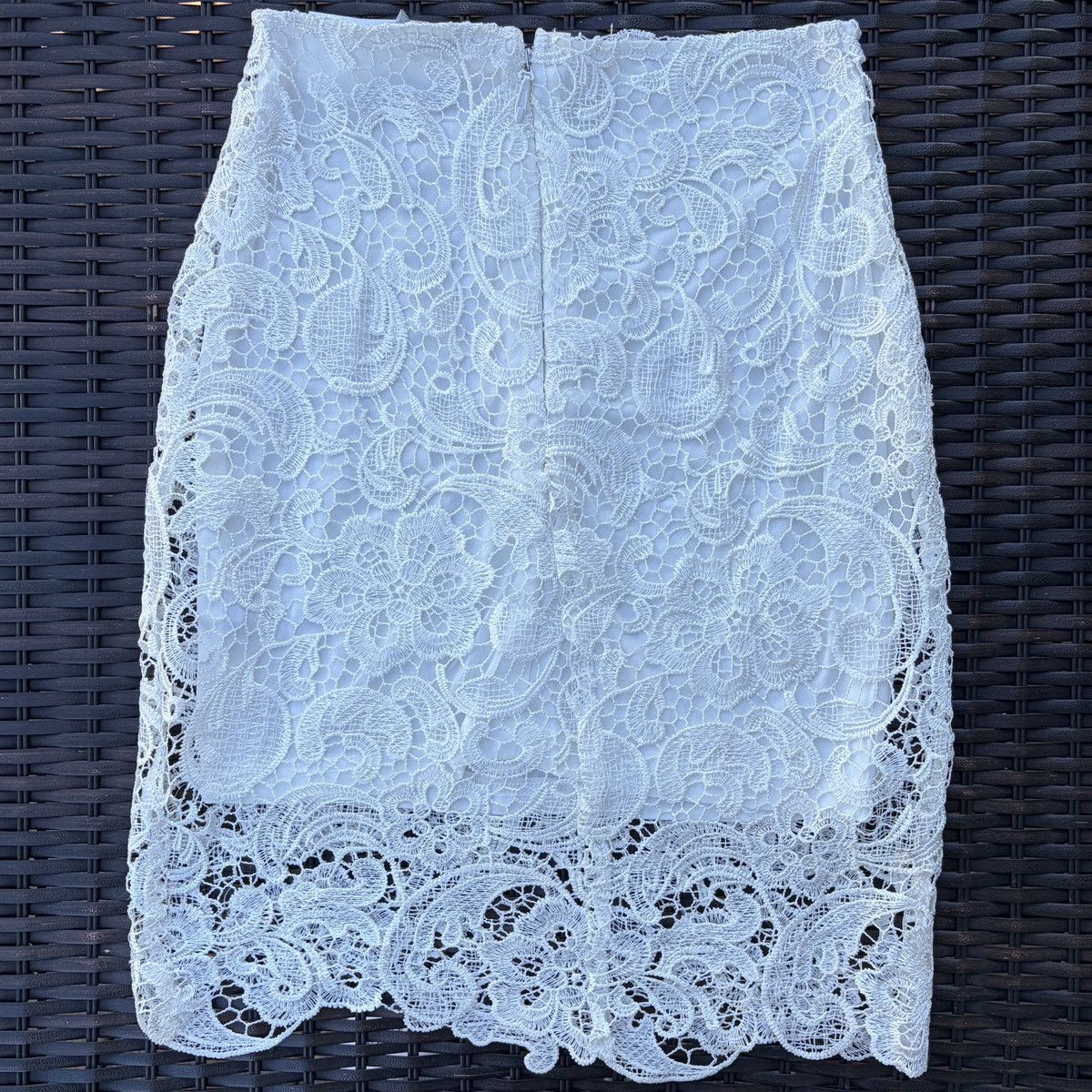 Other Charlotte Russe white lace mini skirt Size 24" / US 00 / IT 34 - 2 Thumbnail