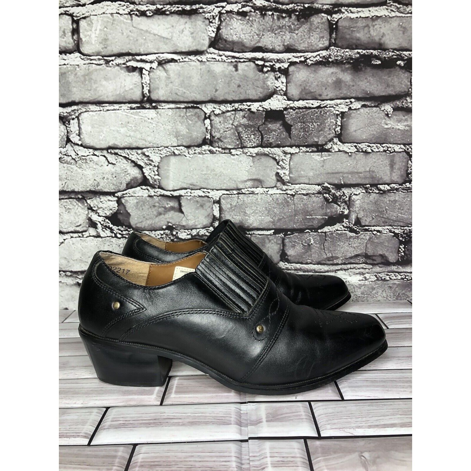 Other Dingo Black Leather Casual Low Cut Heel Booties Shoes Women Size US 9.5 / IT 39.5 - 1 Thumbnail