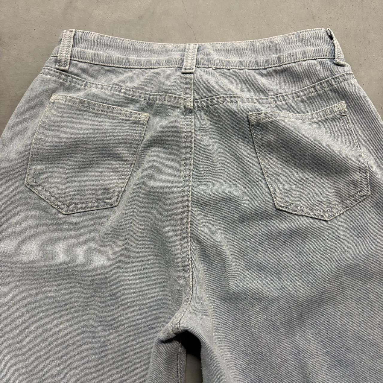 Vintage Crazy Vintage Y2K/2000s Baggy Skater Style Light Blue Wash Denim Jeans! Size US 27 - 5 Thumbnail