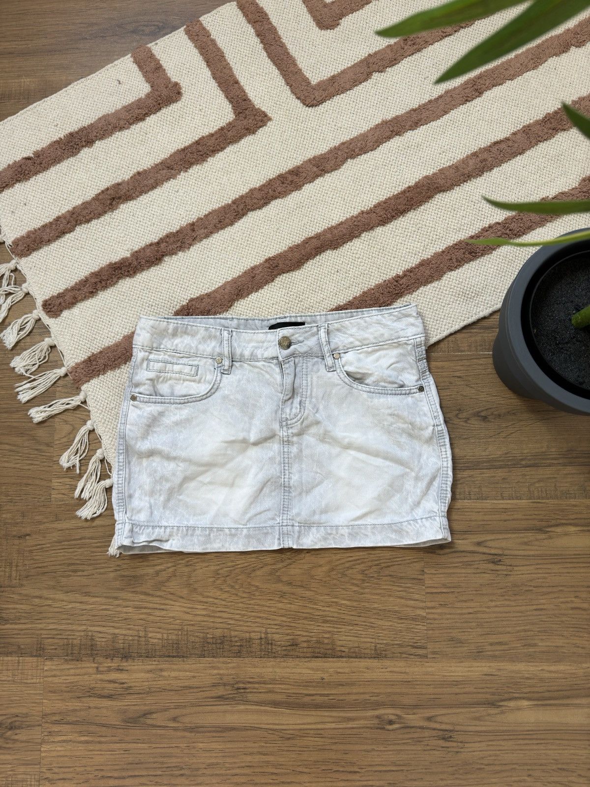 Just Cavalli × Roberto Cavalli VINTAGE ROBERTO CAVALLI DENIM MINI SKIRT Size 28" / US 6 / IT 42 - 2 Thumbnail