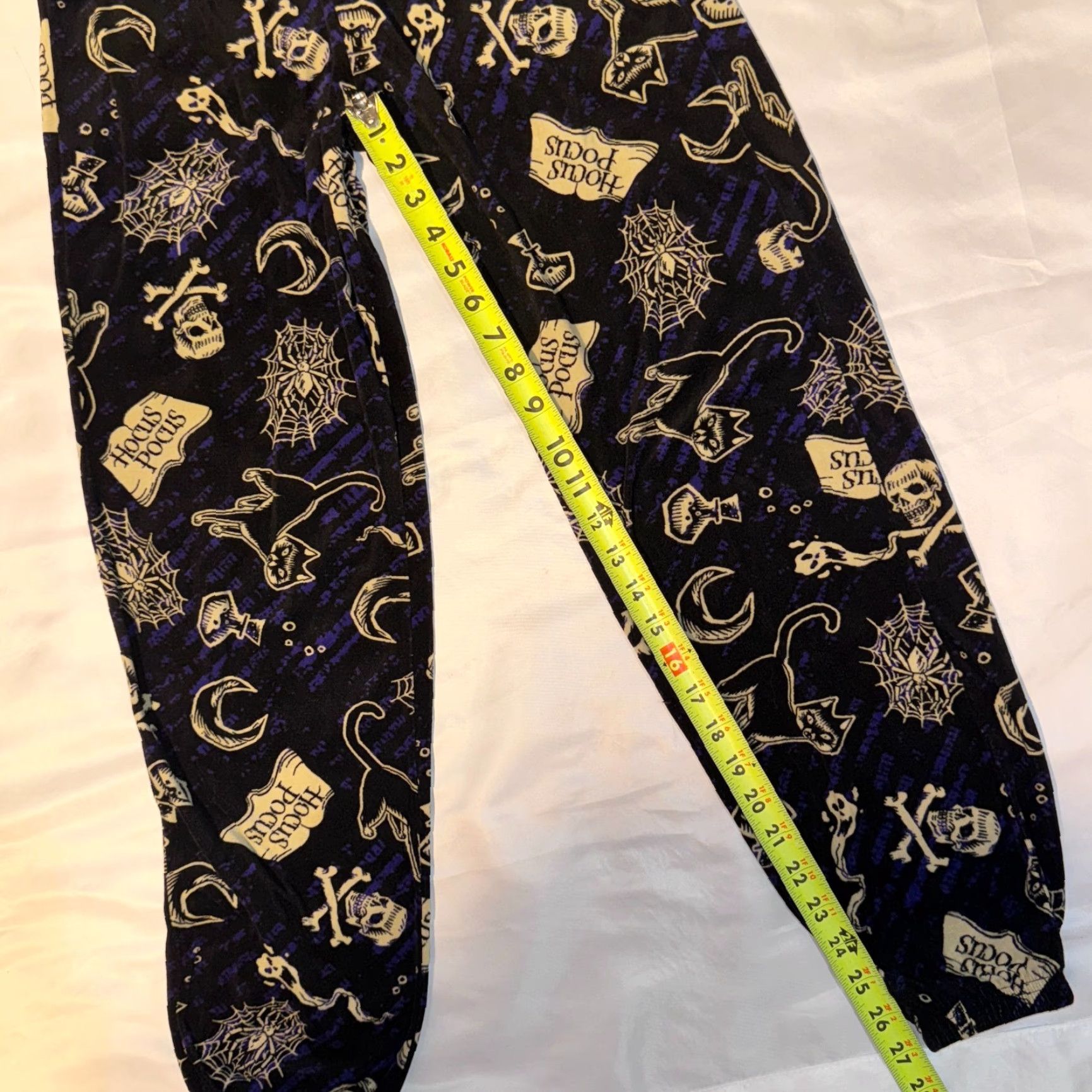 Disney Disney Hocus Pocus Pajama Pants Women's Small Purple & Black Size 28" / US 6 / IT 42 - 7 Thumbnail