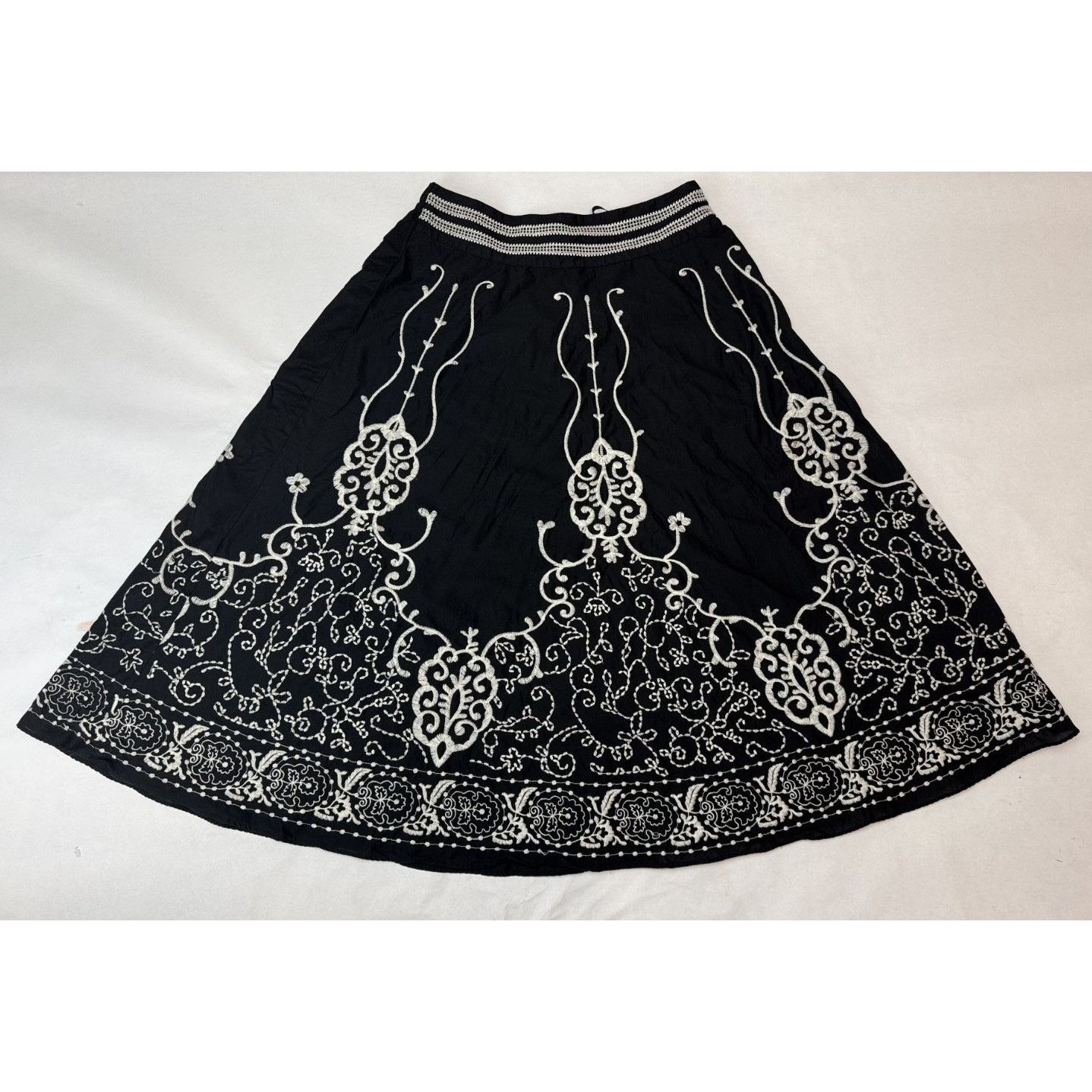 Coldwater Creek Romantic Embroidered Maxi Skirt Coldwater Creek Black Small Size 30" / US 8 / IT 44 - 2 Thumbnail