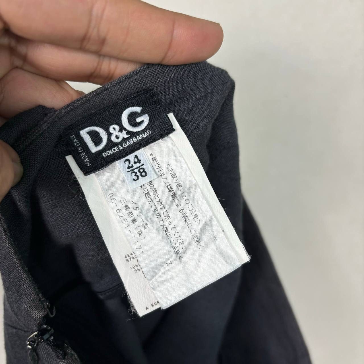 Dolce & Gabbana Vintage D&G Dolce & Gabbana Ittierre Pencil Skirt Size 26" / US 2 / IT 38 - 4 Thumbnail