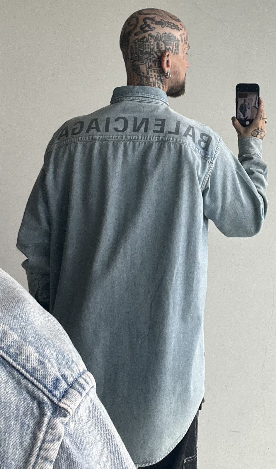 Balenciaga Oversized denim shirt Size US M / EU 48-50 / 2 - 1 Thumbnail