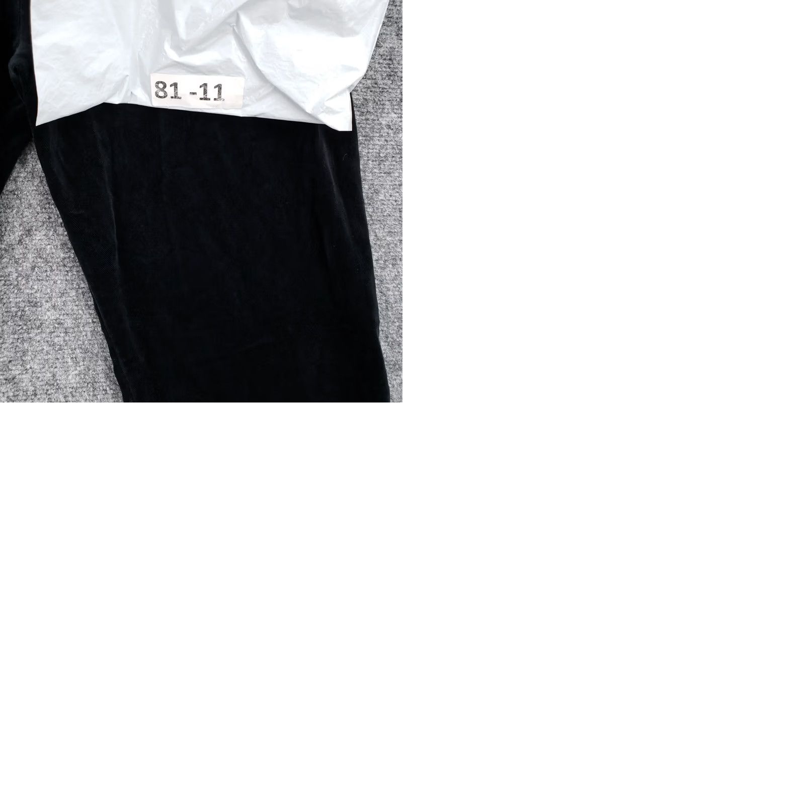 Gap VINTAGE Gap Pants Womens 4 Black Velour Straight Leg Mid Rise Ankle Y2K Size 27" / US 4 / IT 40 - 9 Thumbnail