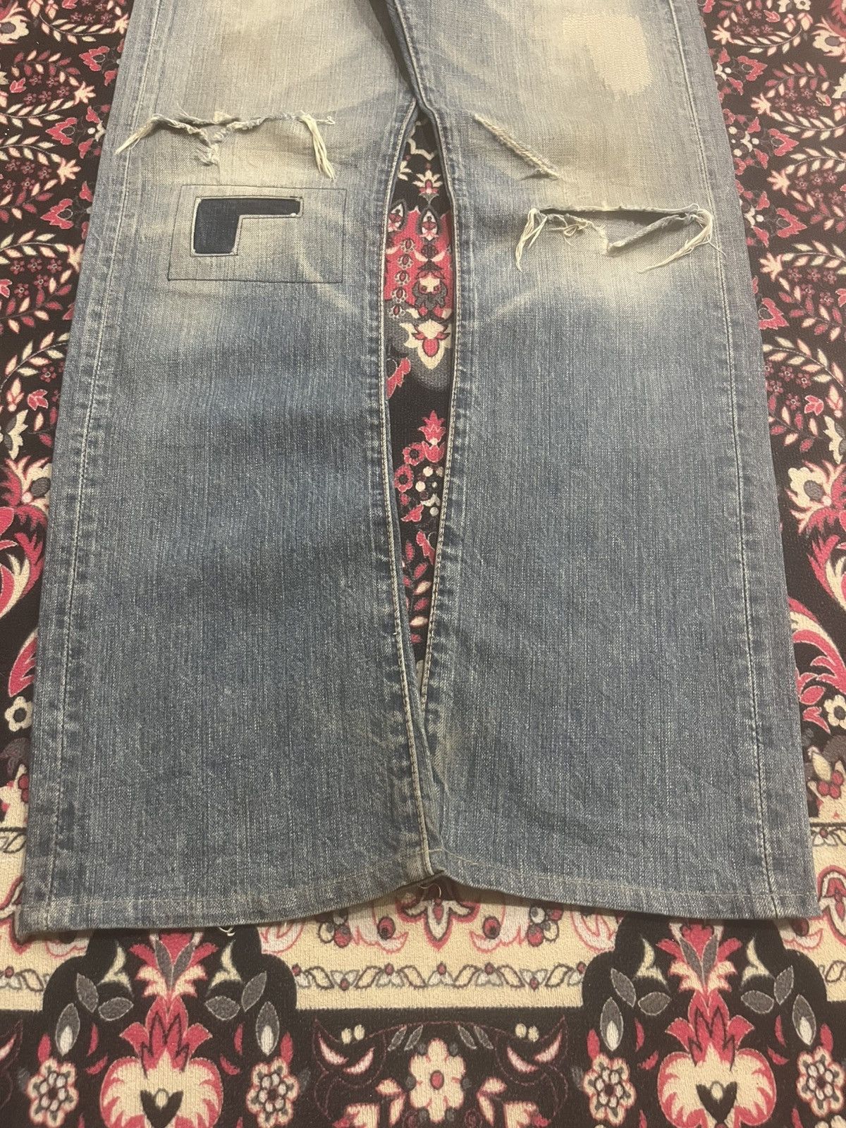 Levi's Y2K Levi’s 507 Blue Faded Washed Distressed Patches Jeans Size US 29 - 10 Thumbnail