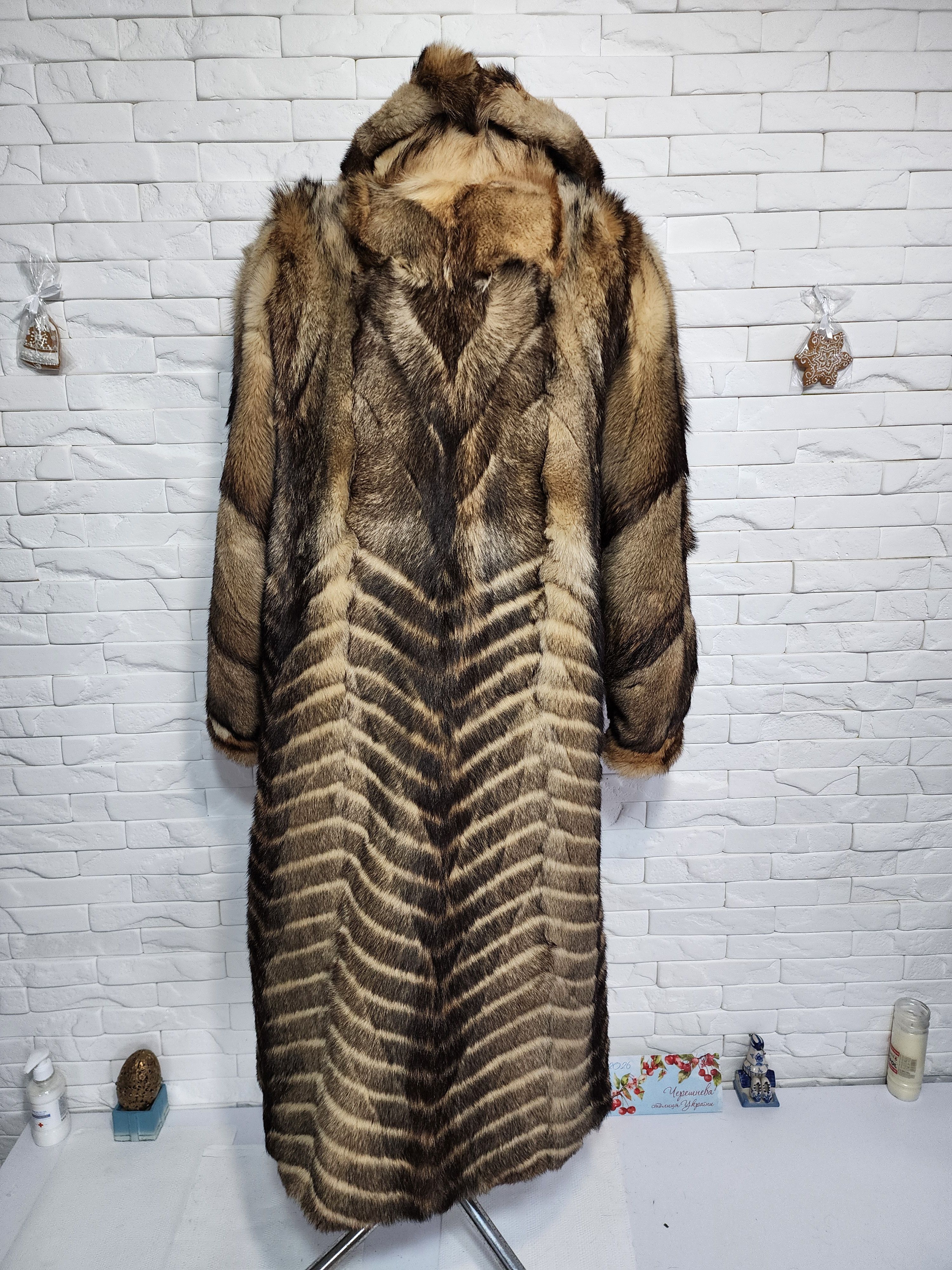 Furla Long Brown Fur Coat: Genuine Undyed Fur, Metal Hook Closure Size XL / US 12-14 / IT 48-50 - 4 Thumbnail