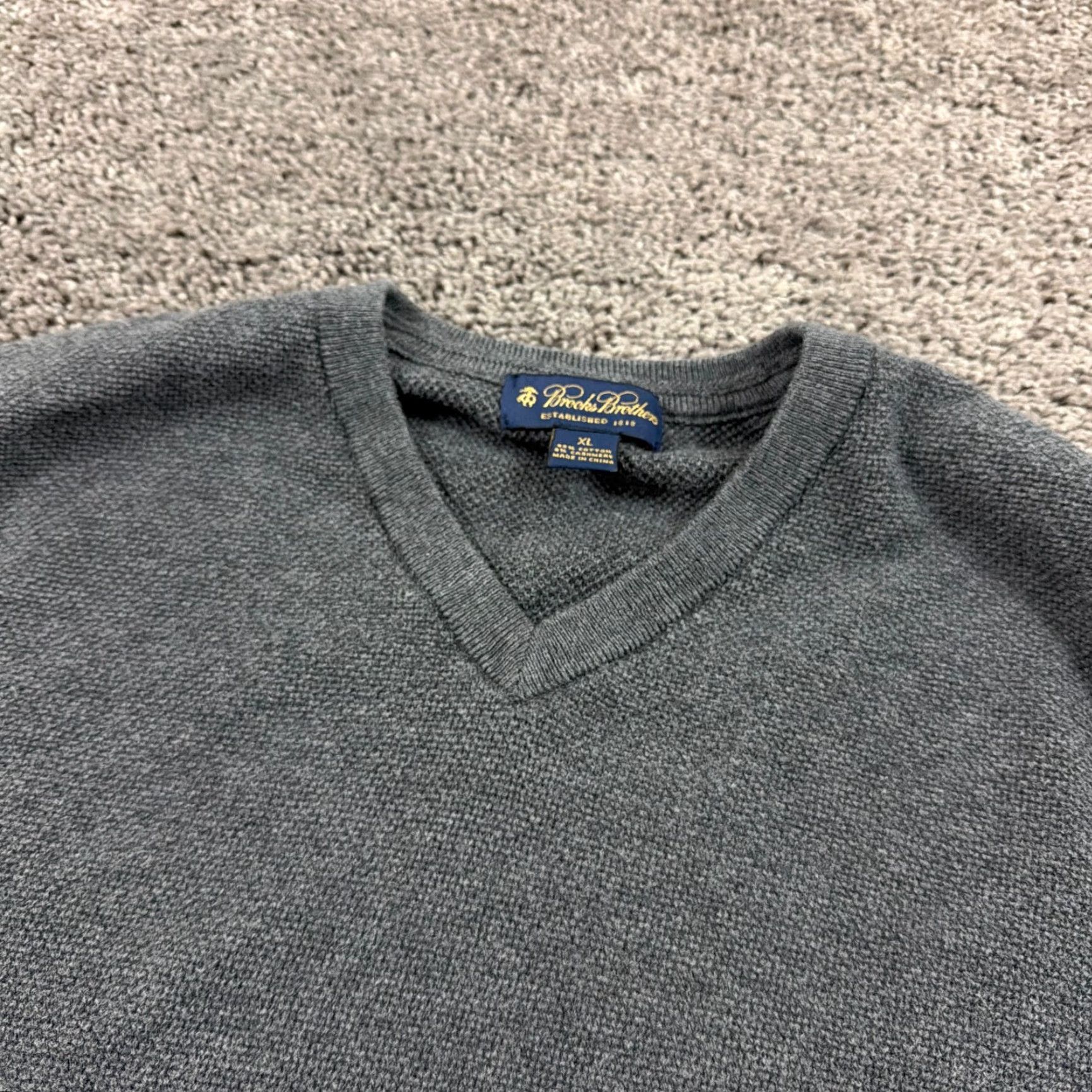 Brooks Brothers Brooks Brothers Vest Sweater Mens XL Gray Knit Cotton Cashmere V Neck Pullover Size US XL / EU 56 / 4 - 2 Thumbnail