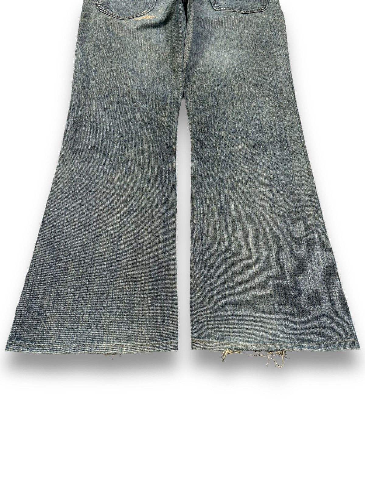 Lee Vintage 90s Lee Flare Bell Bottom Distressed Jeans Size US 30 / EU 46 - 15 Thumbnail
