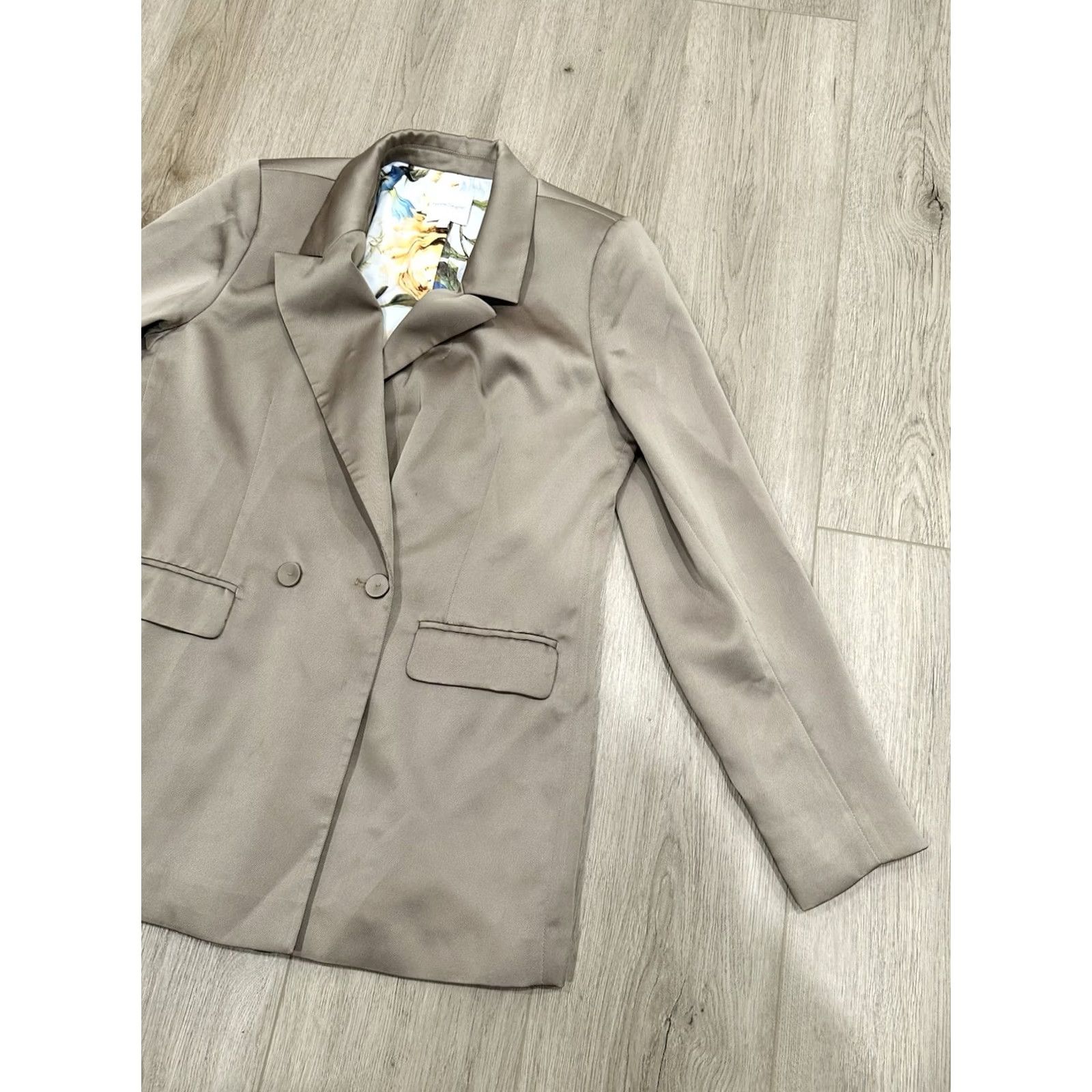 Vintage Favorite Daughter Blazer Medium Beige Floral Satin Double Breasted Oversized Size M / US 6-8 / IT 42-44 - 2 Thumbnail
