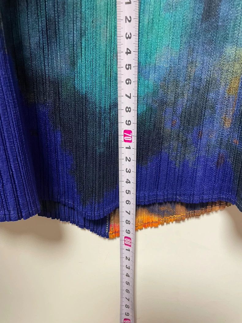 Issey Miyake Issey Miyake A half skirt with a starry blue background Size 25" / US 0 / IT 36 - 4 Thumbnail