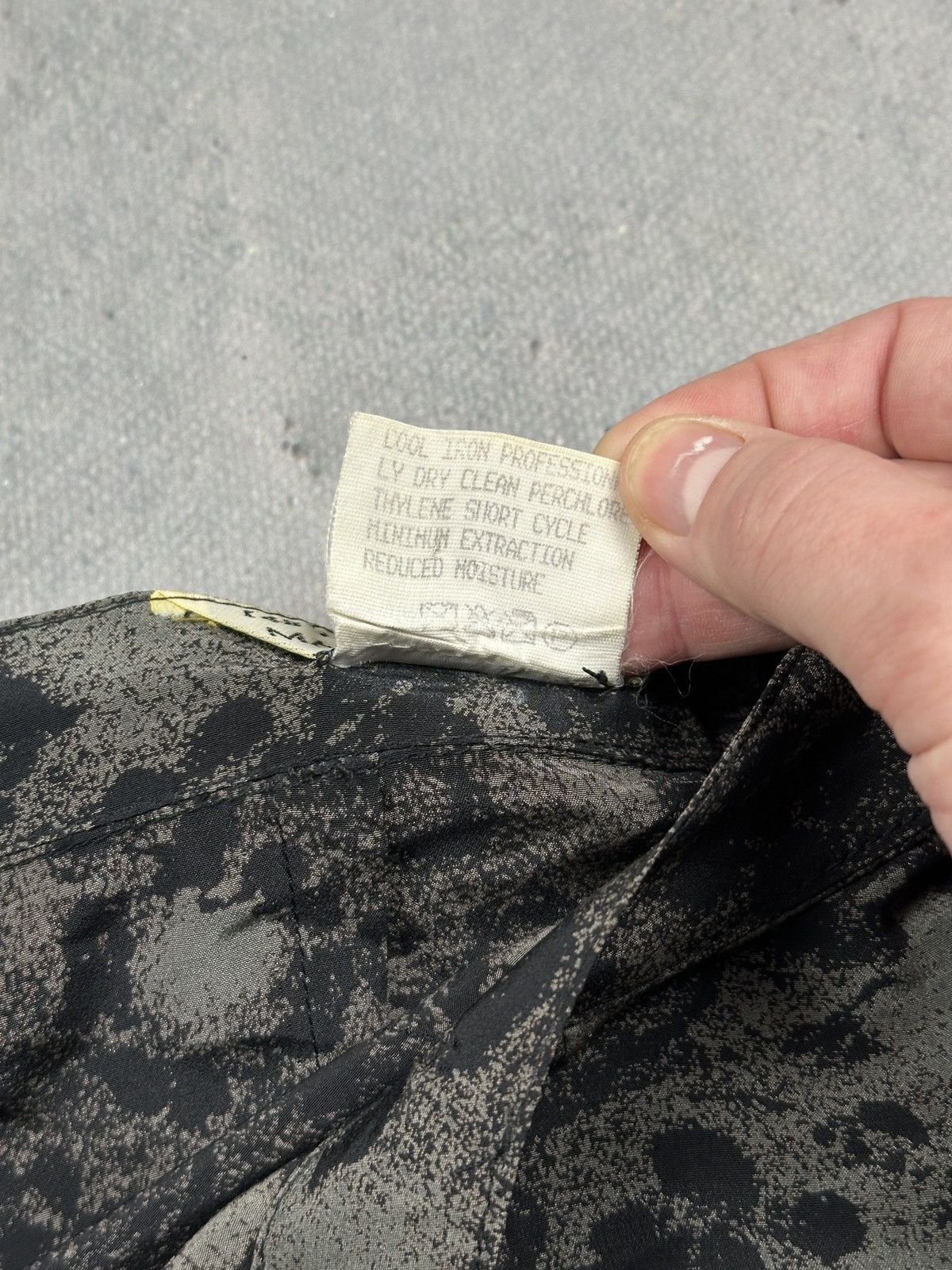 Vintage Mariella Burani Silk Pencil Skirt Abstract Floral Jacquard Size 32" / US 10 / IT 46 - 12 Thumbnail