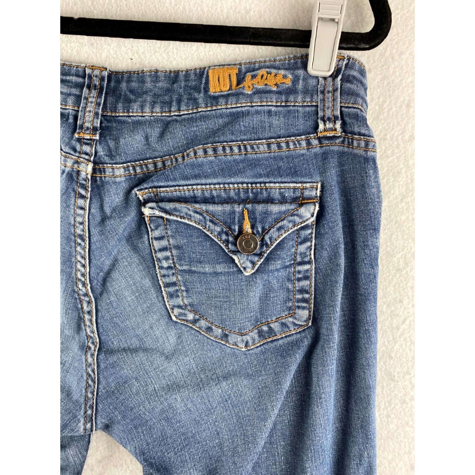 Vintage KUT from the Kloth Jeans Womens 6 Blue Capri Distressed Stretch Denim 5-Pocket Pockets Capris Size 28" / US 6 / IT 42 - 2 Thumbnail