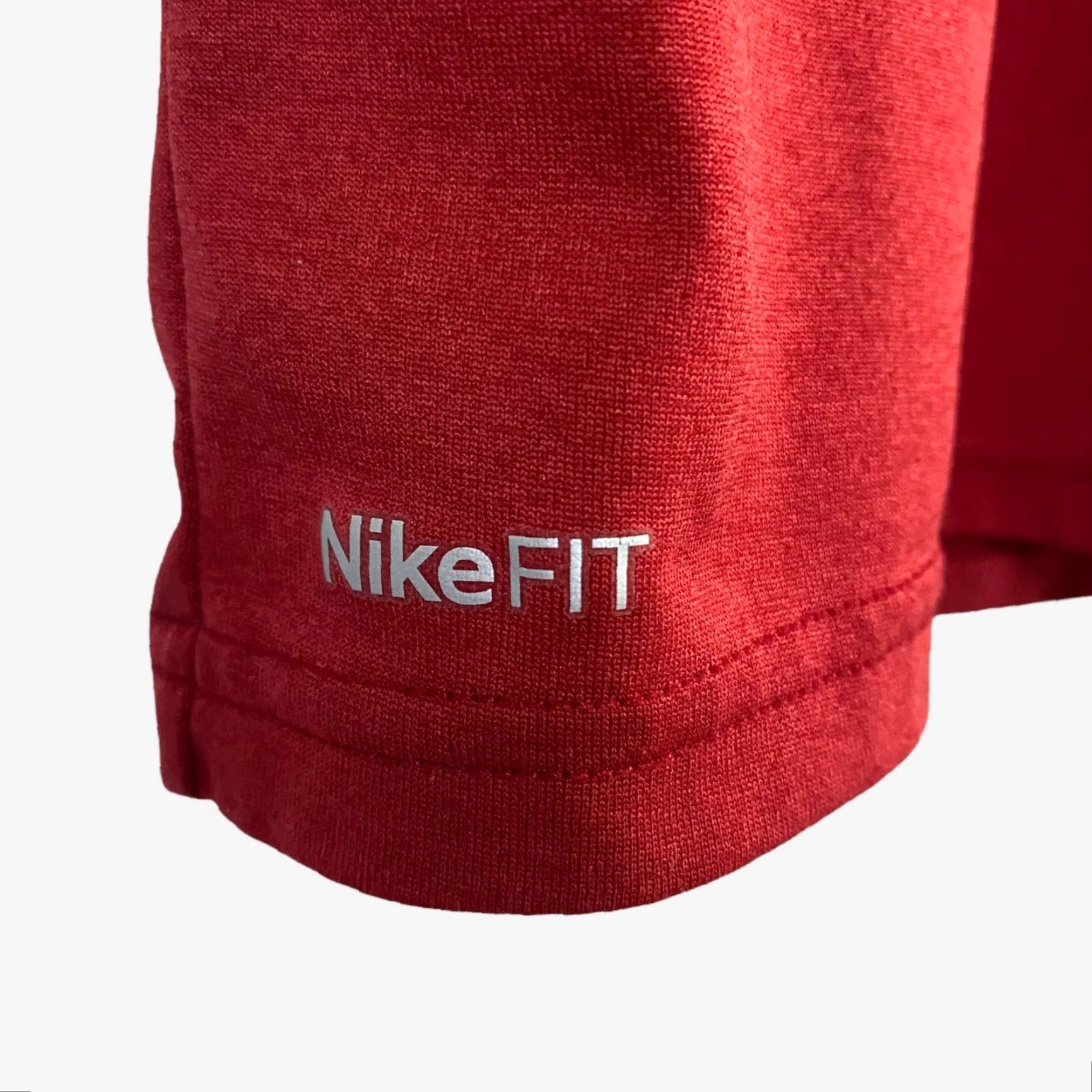 Nike VINTAGE Nike EmbrodiRed Swoosh FITDRY T Shirt Mens Medium Red Stretch Athletic Shirt Size US M / EU 48-50 / 2 - 6 Thumbnail