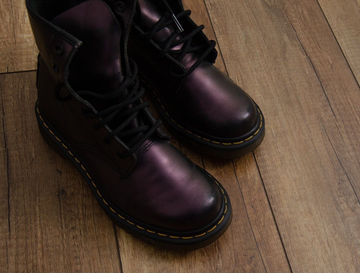 Dr. Martens Dr.Martens 7157 Violet Metallic Leather High Boots Shoes Size US 5 / IT 35 - 6 Thumbnail