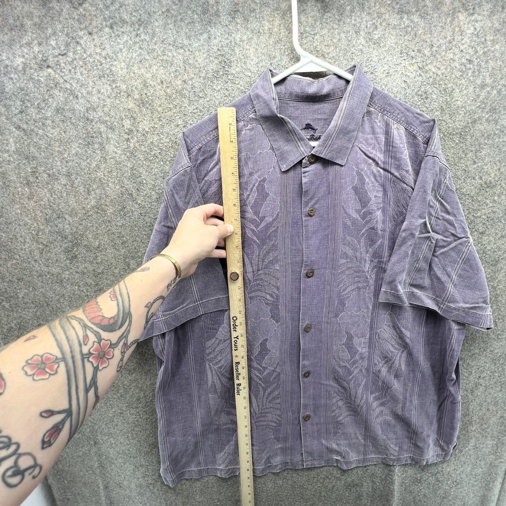 Tommy Bahama Tommy Bahama Shirt Mens 2XL Purple Silk Hawaiian Short Sleeve Button Front Vent Embroidered Liquid Relaxed Fit Casual Travel Size US XXL / EU 58 / 5 - 6 Thumbnail
