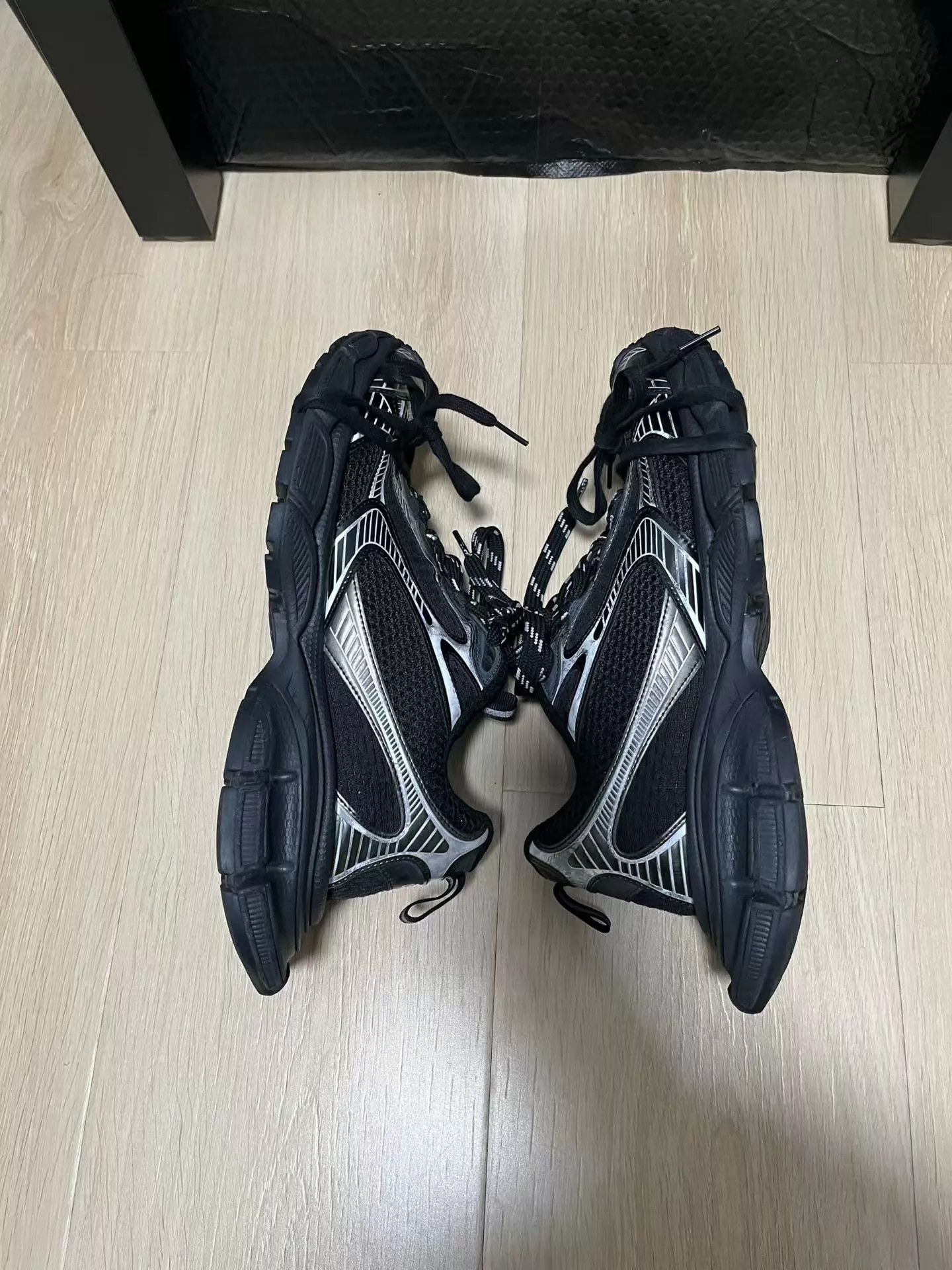 Balenciaga Balenciaga 3xl 44 Black Silver No Box, Dust Bag Size US 11 / EU 44 - 4 Thumbnail
