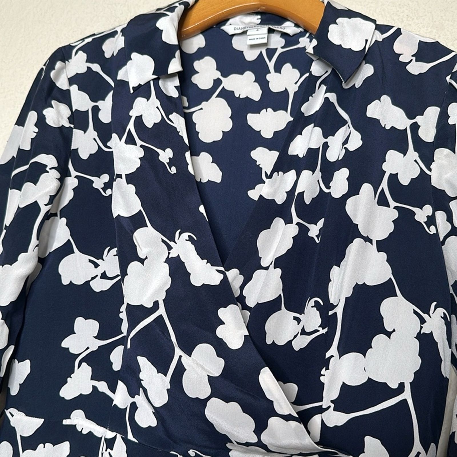 NWOT Diane Von Furstenberg Silk Faux Wrap Dress Floral Sz 6