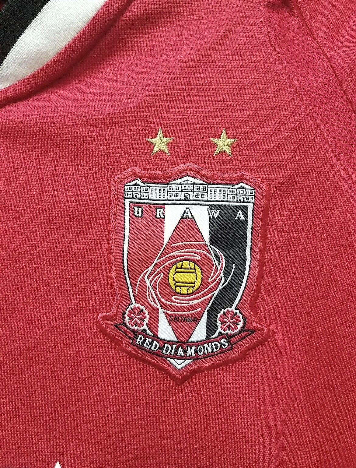 Nike VINTAGE URAWA RED DIAMONDS 2007 MITSUBISHI NIKE HOME JERSEY Size US XL / EU 56 / 4 - 4 Thumbnail