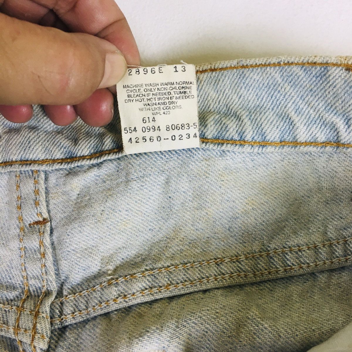 Levi's Vintage 90s Levi’s 560 Orange Tab Loose Fit Tapered Leg Size US 30 / EU 46 - 12 Thumbnail