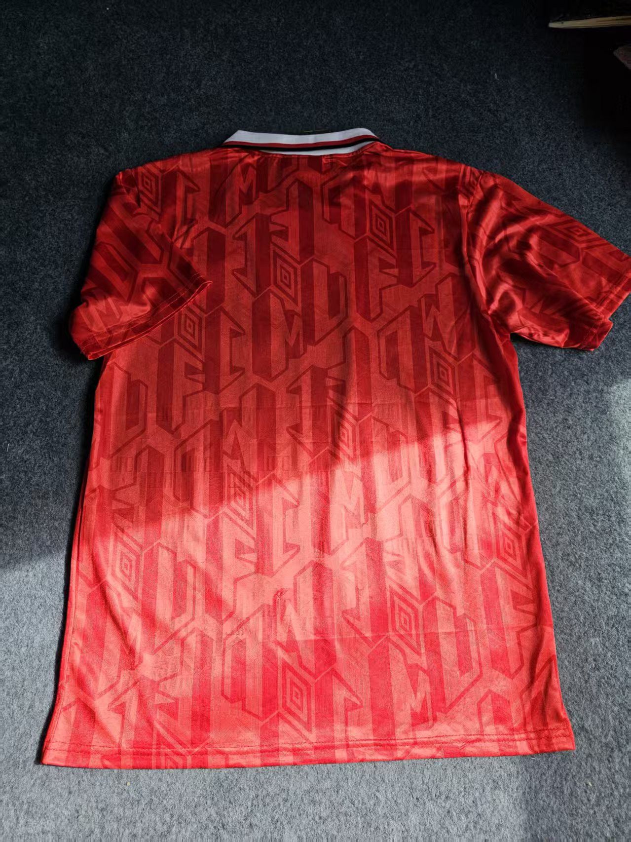 Other 1993 94 MUFC Jersey Home Size US M / EU 48-50 / 2 - 2 Thumbnail