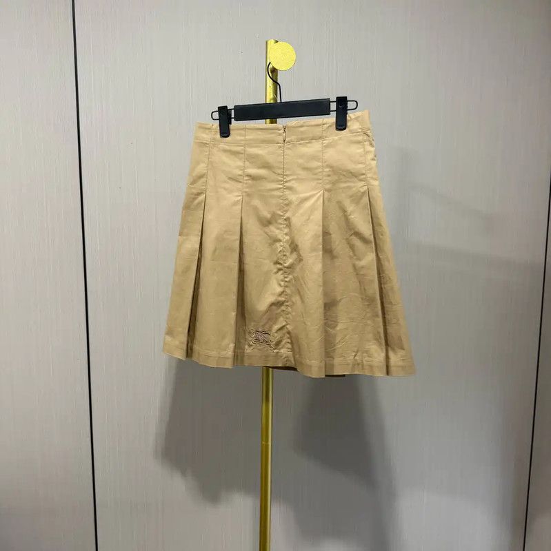 Burberry Burberry Khaki Cotton Women's Shorts Size 28" / US 6 / IT 42 - 1 Thumbnail
