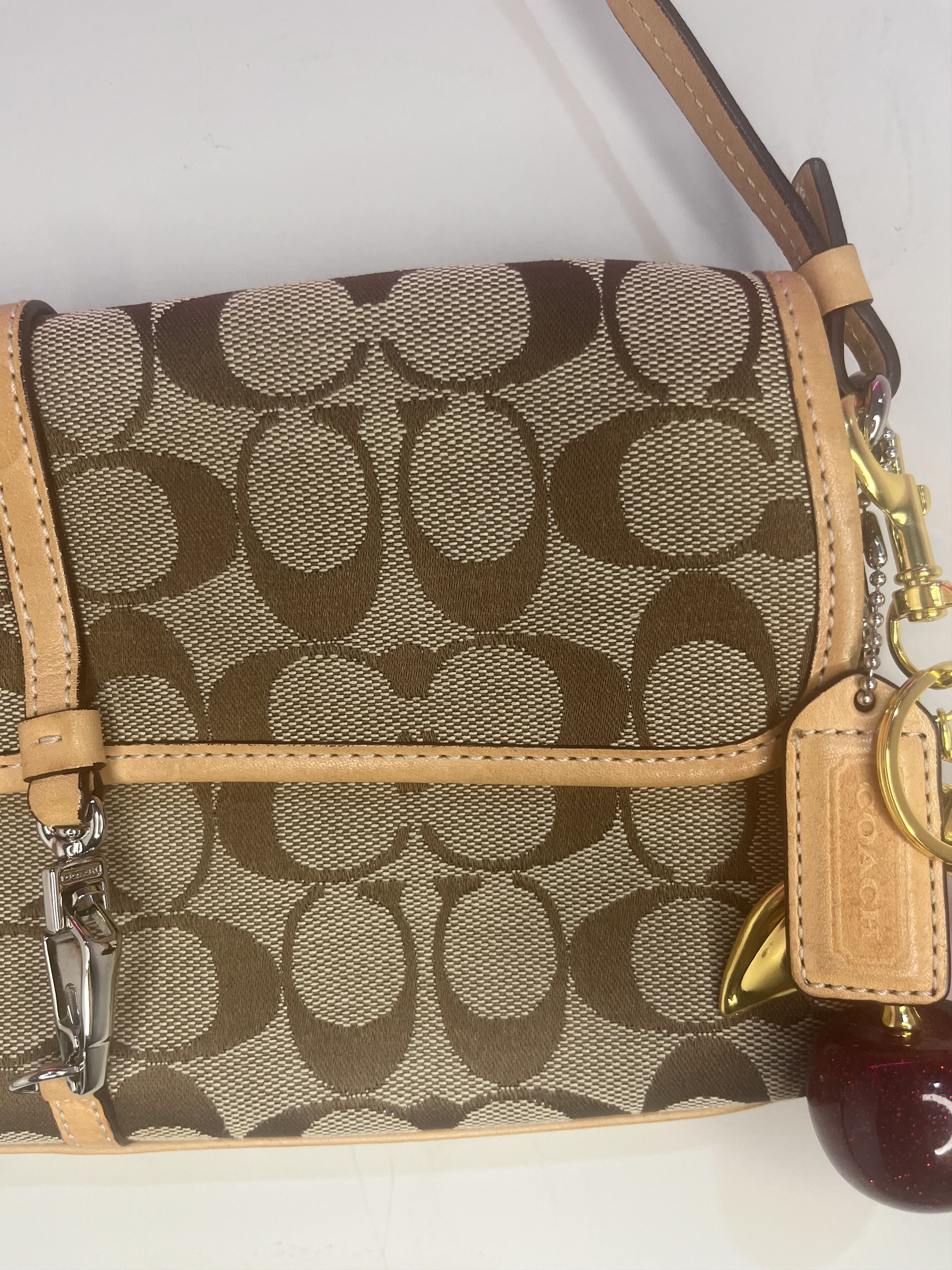 Coach Vintage Coach Hampton Shoulder Bag Tan/Khaki Signature Size ONE SIZE - 3 Thumbnail