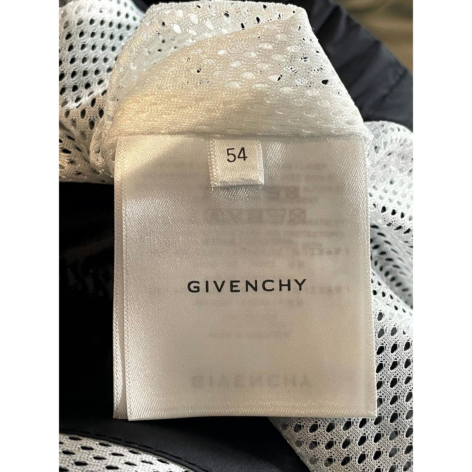 Givenchy Givenchy Nylon Windbreaker Small Logo Black Track Jacket Size US L / EU 52-54 / 3 - 4 Thumbnail