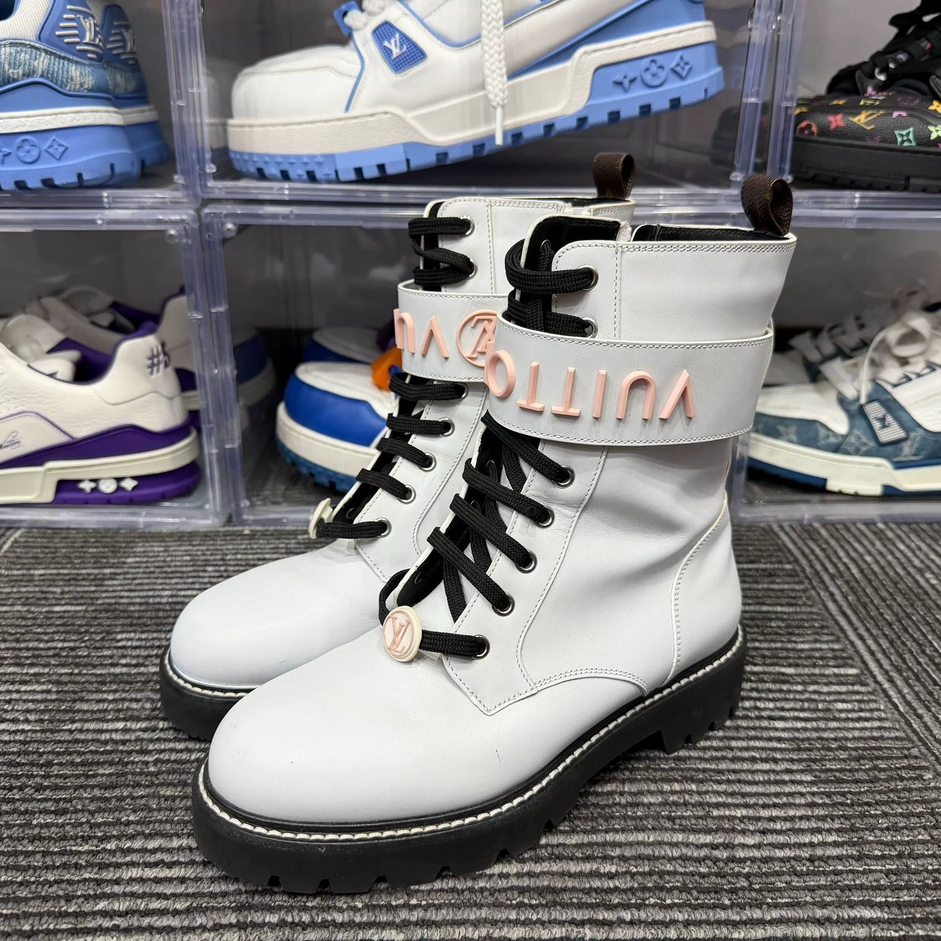 Louis Vuitton Louis Vuitton Pink Boots us_7-5 Women Size US 7.5 / IT 37.5 - 1 Thumbnail