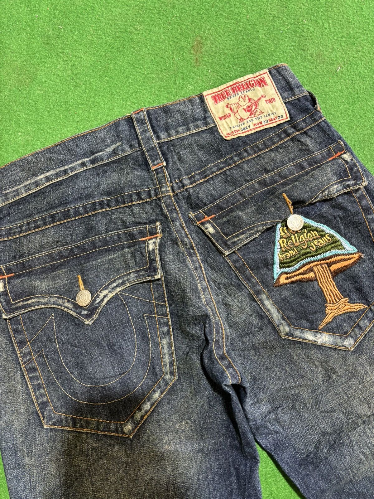 True Religion True Religion Joey (Mushroom back pocket) Flared Jeans 🍄‍🟫 Size US 33 - 5 Thumbnail