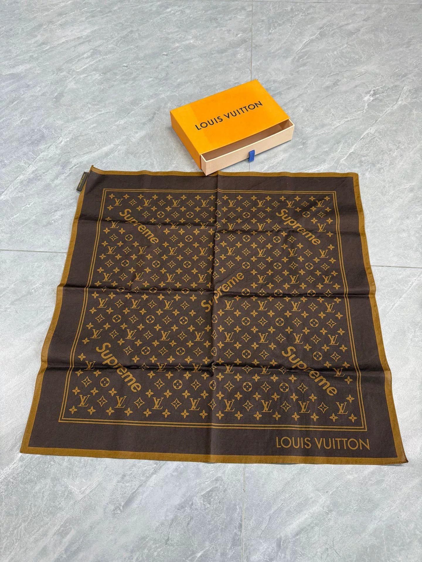Louis Vuitton Louis Vuitton Collab Brown Scarf M Men Size ONE SIZE - 1 Thumbnail