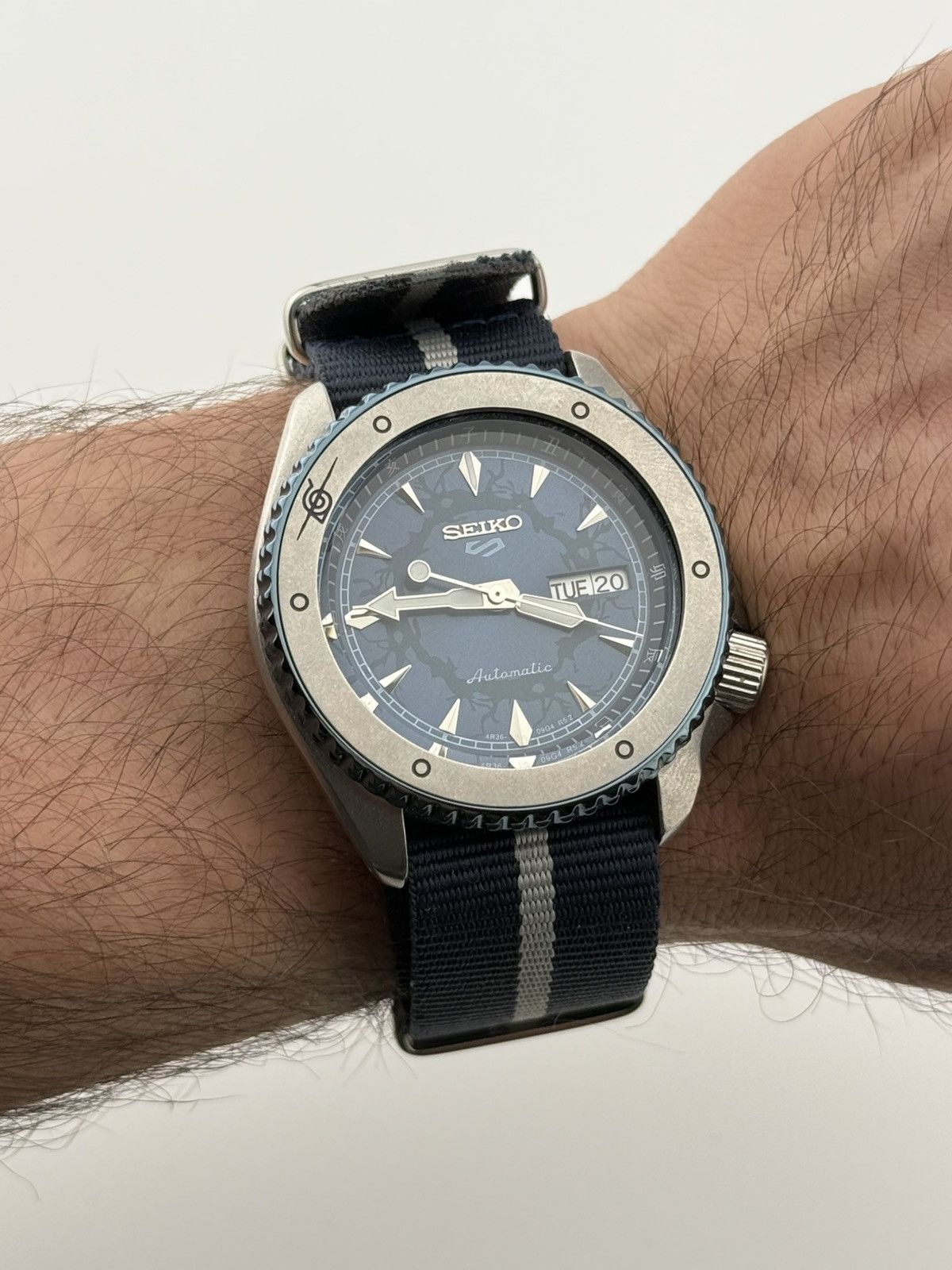 Seiko Seiko 5 Sports Automatic Wristwatch 4R36 Movement Mens Watch Size 42 - 8 Thumbnail